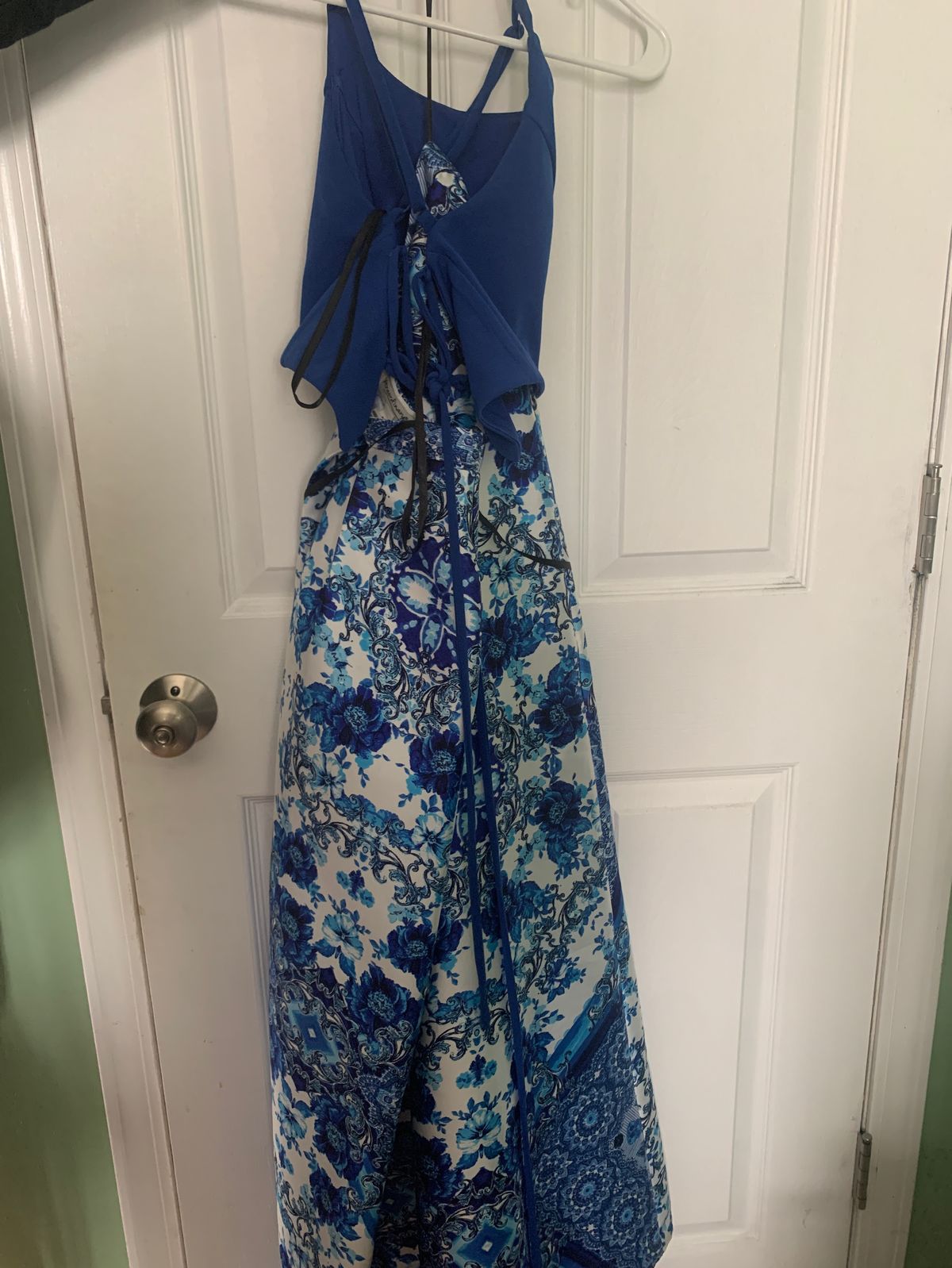 Xtraordinary Size 2 Blue Ball Gown on Queenly