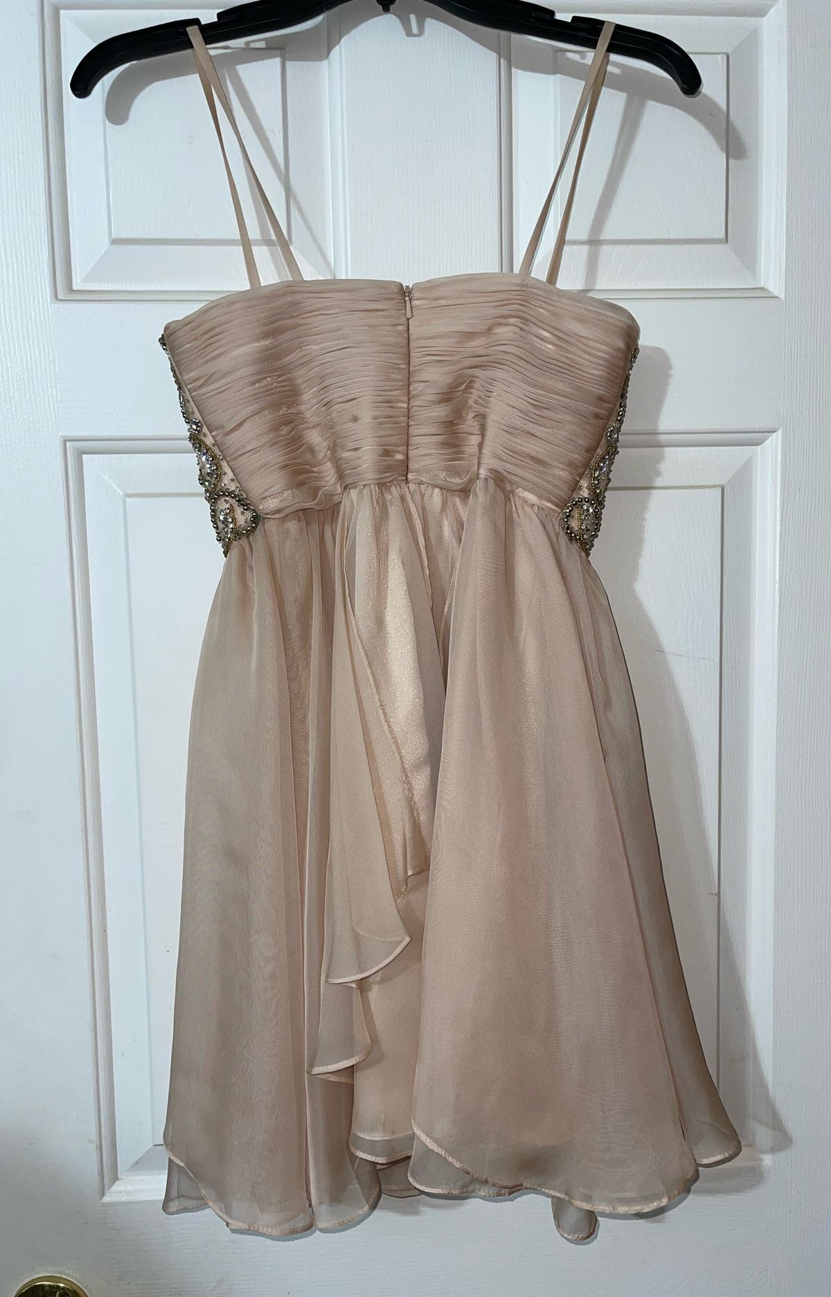 Dave and Johnny Size 0 Prom Nude Cocktail Dress on Queenly