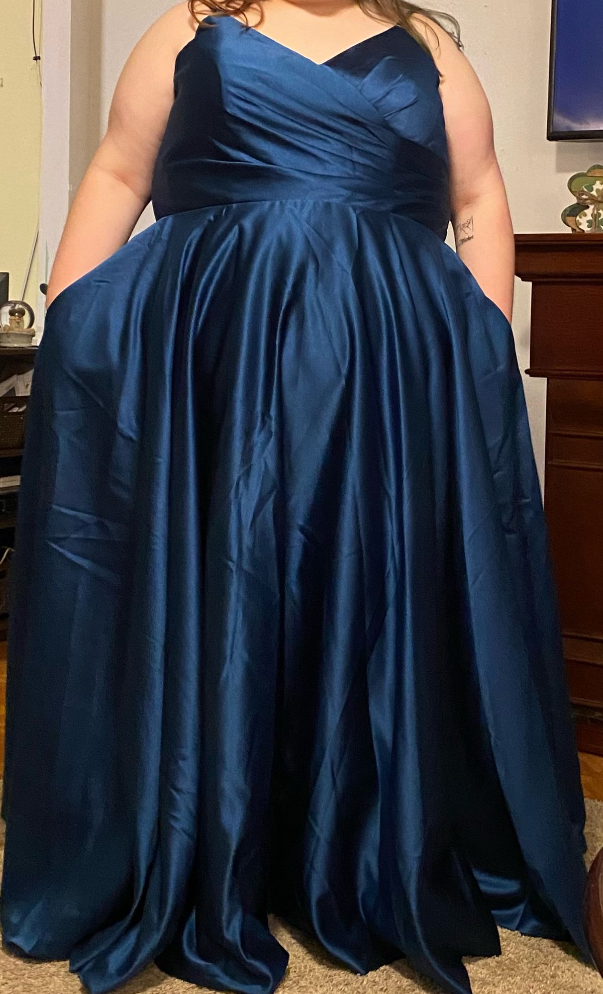 Plus Size 26 Prom Blue Ball Gown on Queenly