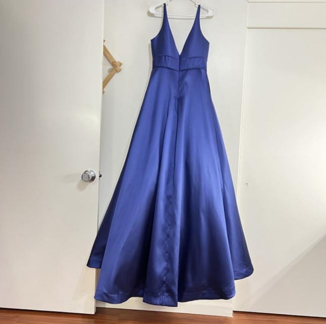 Mac Duggal Size 2 Plunge Sequined Navy Blue Ball Gown on Queenly