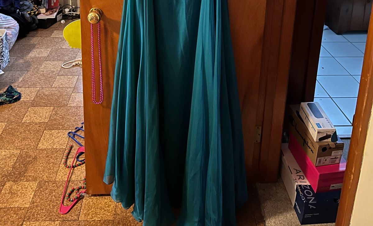 Rachel Allan Plus Size 16 Prom Blue A-line Dress on Queenly