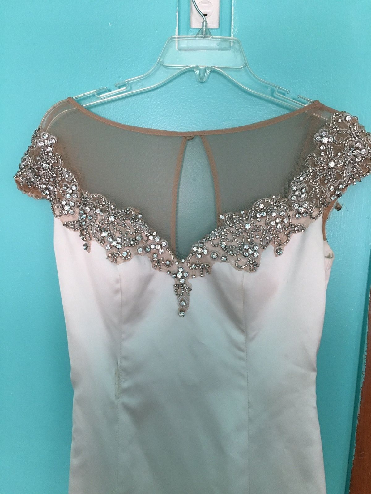 Sherri Hill Size 6 Wedding Off The Shoulder Sequined White Mermaid Dress on Queenly