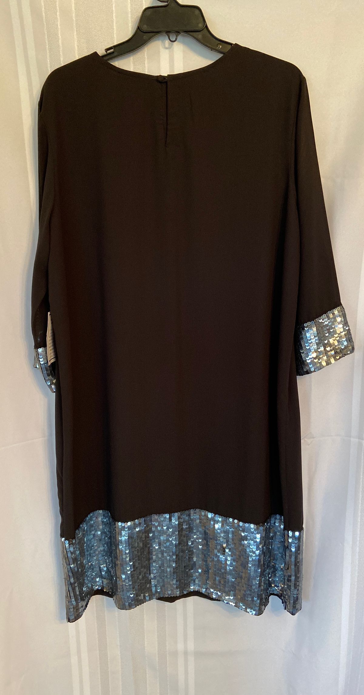 Plus Size 16 Wedding Guest Sequined Black A-line Dress on Queenly