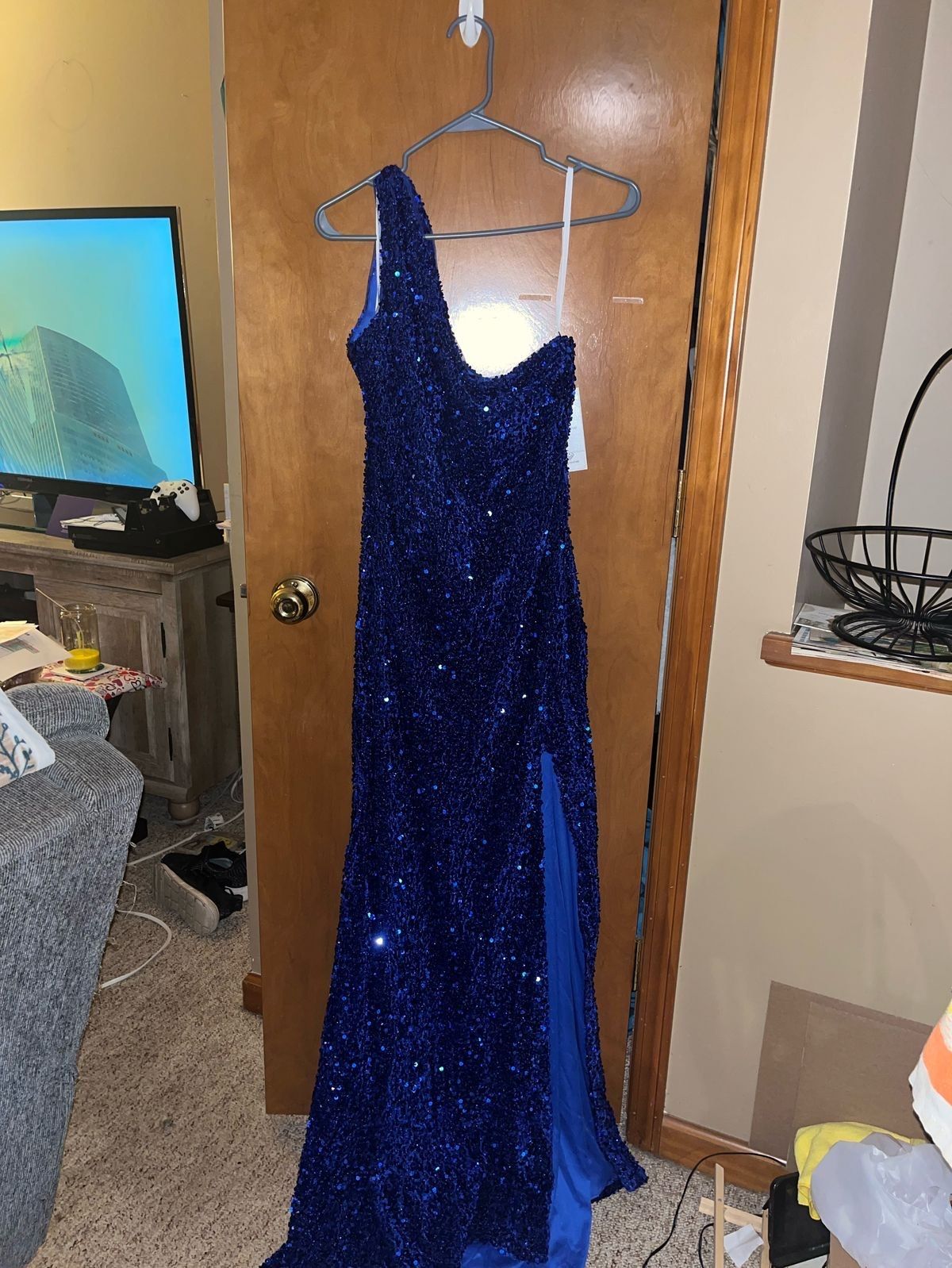 Berlinnova website Size 14 Prom Sequined Royal Blue Side Slit Dress on Queenly
