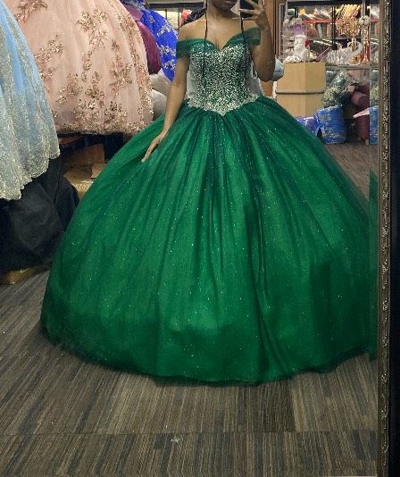 Size 8 Prom Green Ball Gown on Queenly