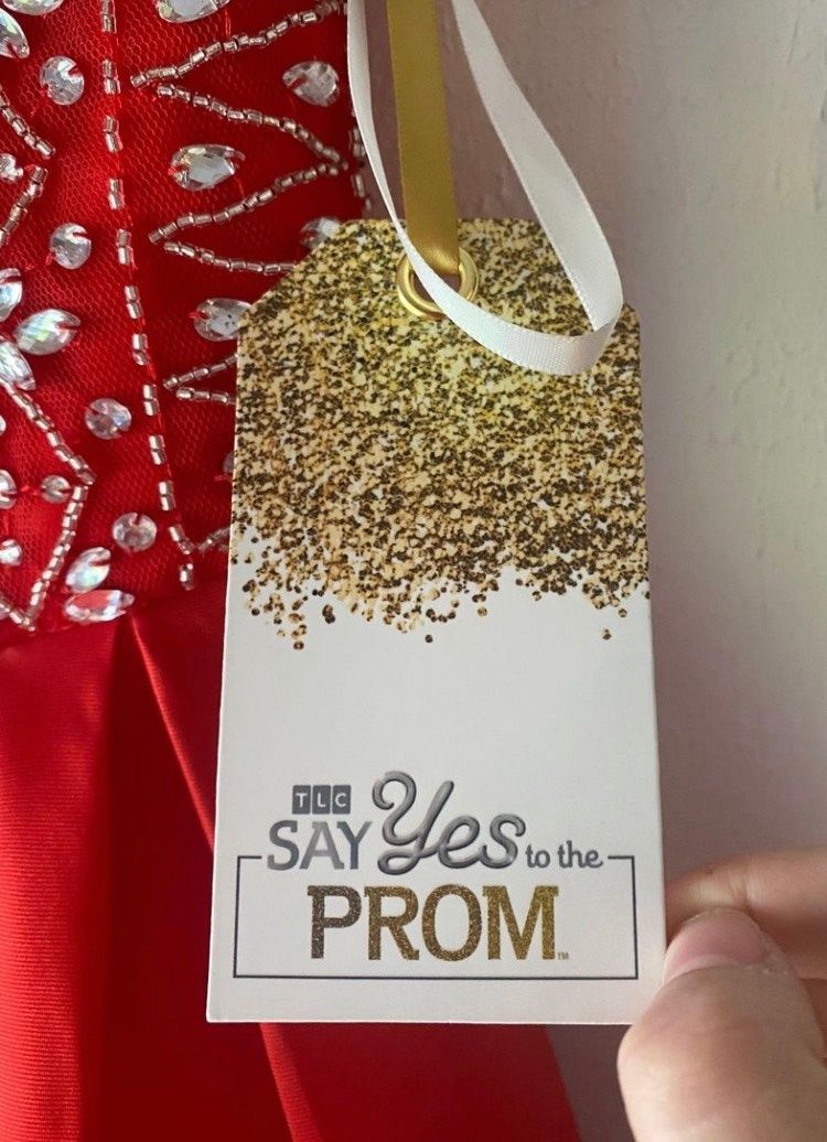 Say yes to the dress Size 10 Prom Red Ball Gown on Queenly