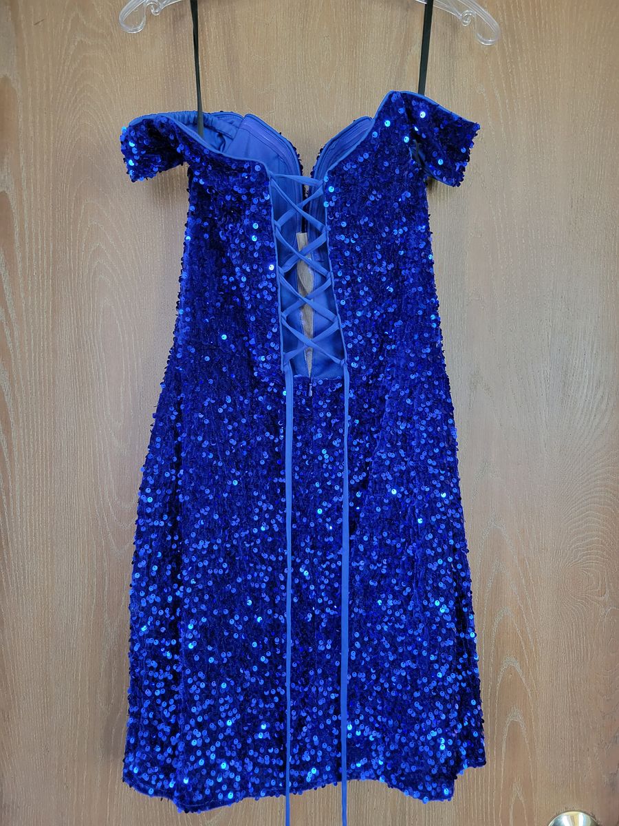 Alyce Paris Size 6 Homecoming Off The Shoulder Sequined Royal Blue Floor Length Maxi on Queenly