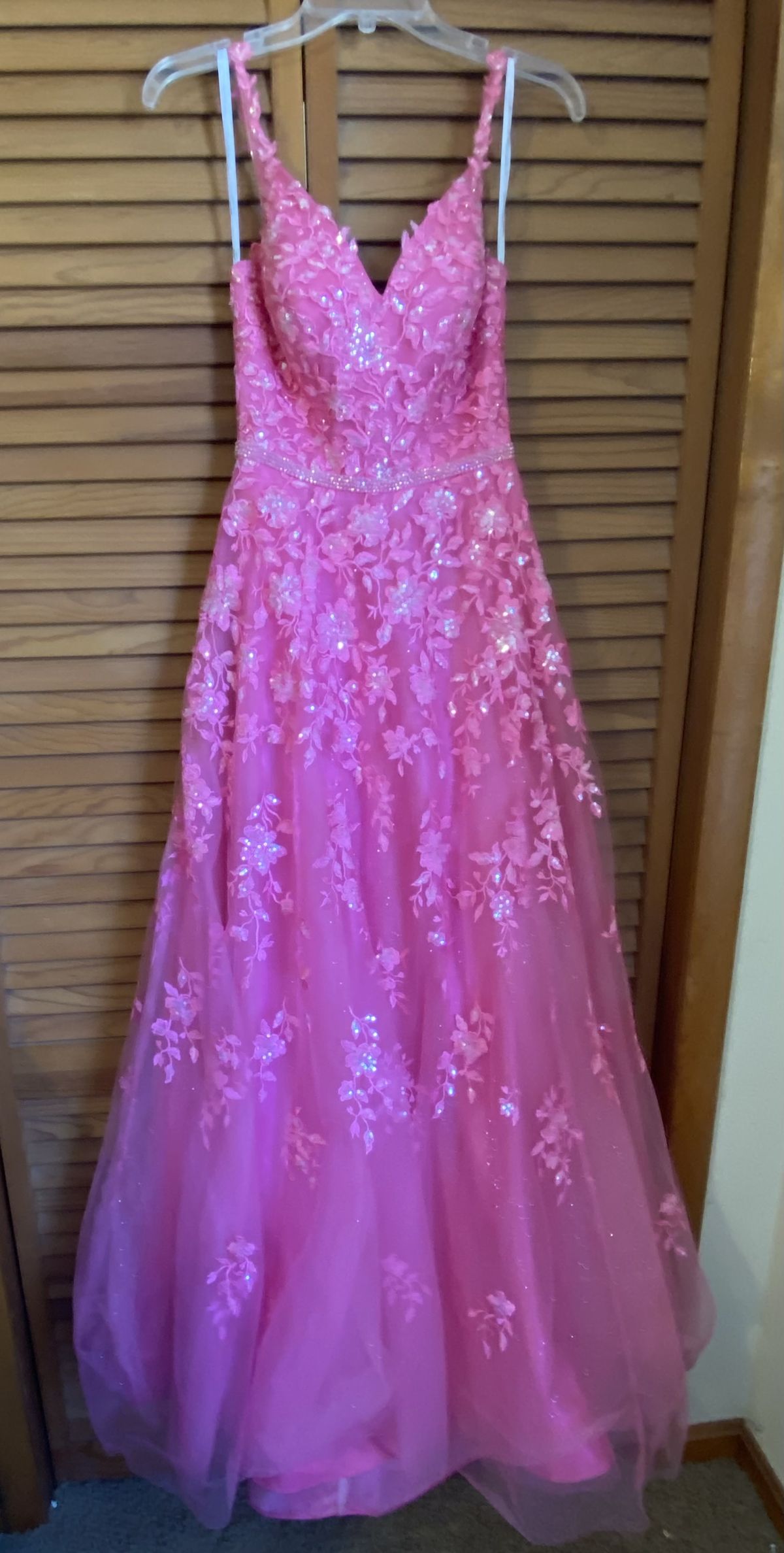 Style EW122084 Ellie Wilde Size 4 Prom Lace Hot Pink A-line Dress on Queenly