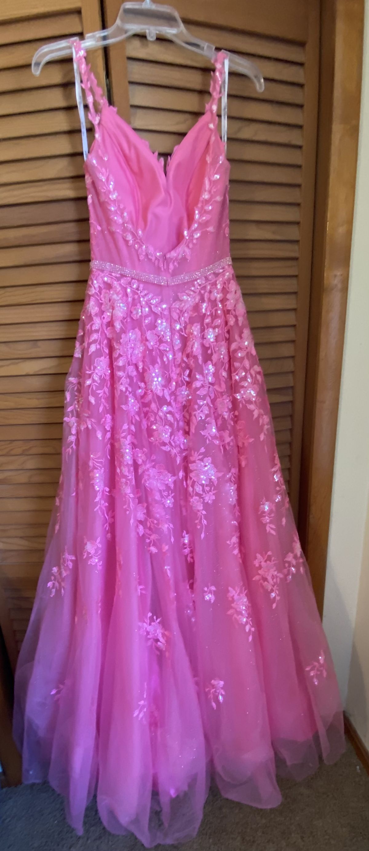Style EW122084 Ellie Wilde Size 4 Prom Lace Hot Pink A-line Dress on Queenly