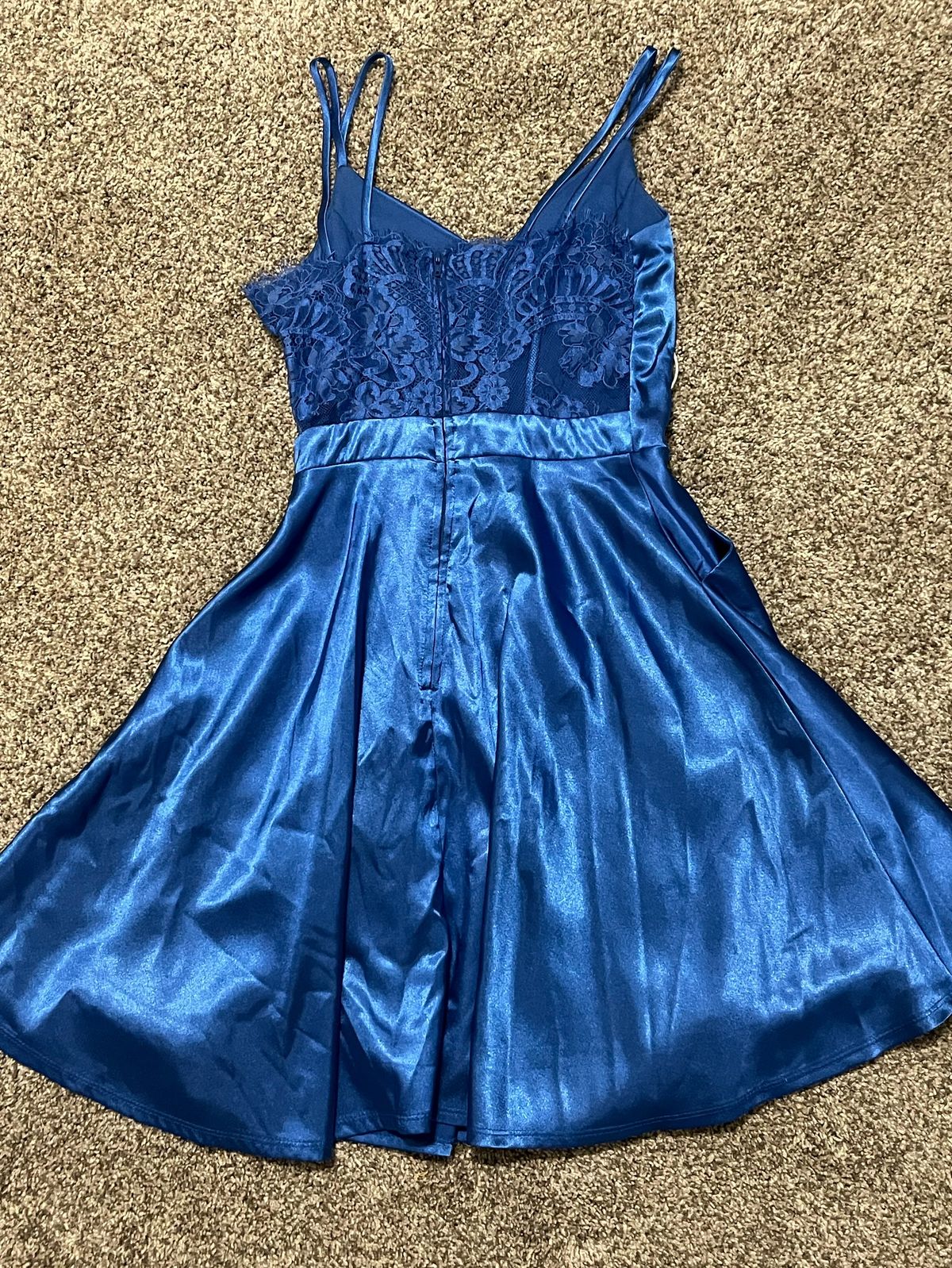 Size 0 Homecoming Lace Blue A-line Dress on Queenly