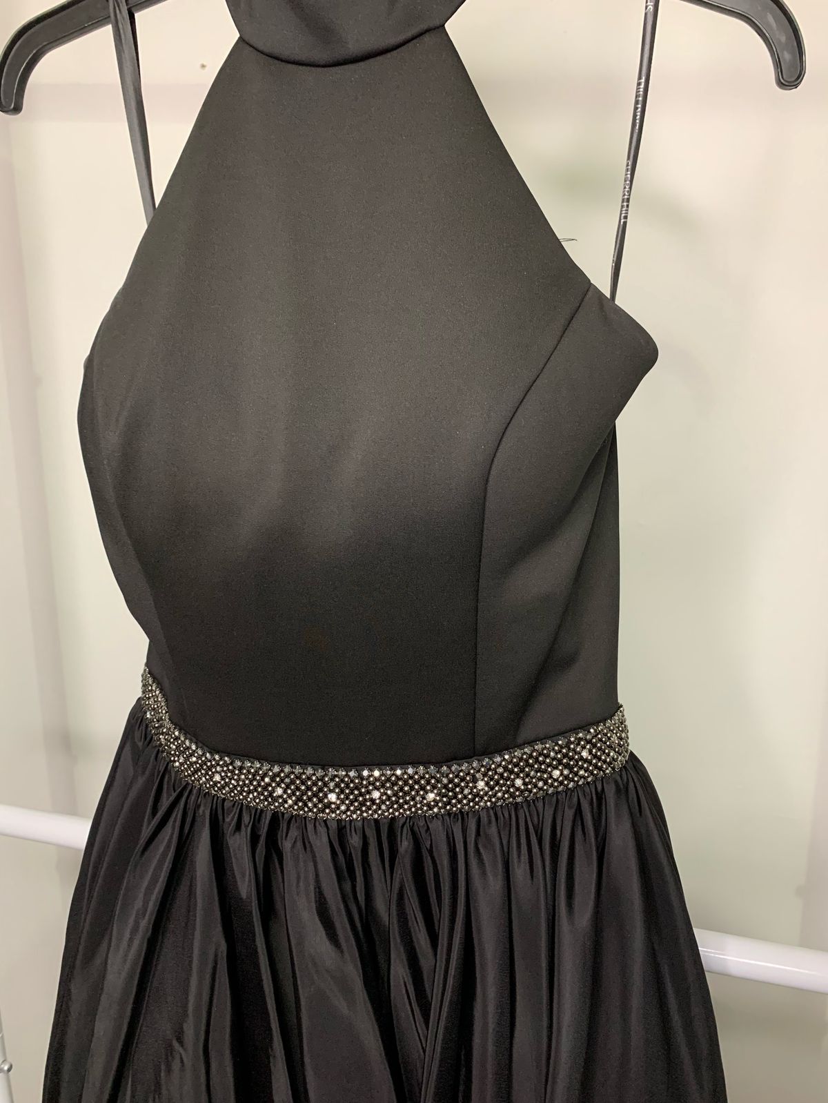 Sherri Hill Size 4 Prom High Neck Black Cocktail Dress on Queenly