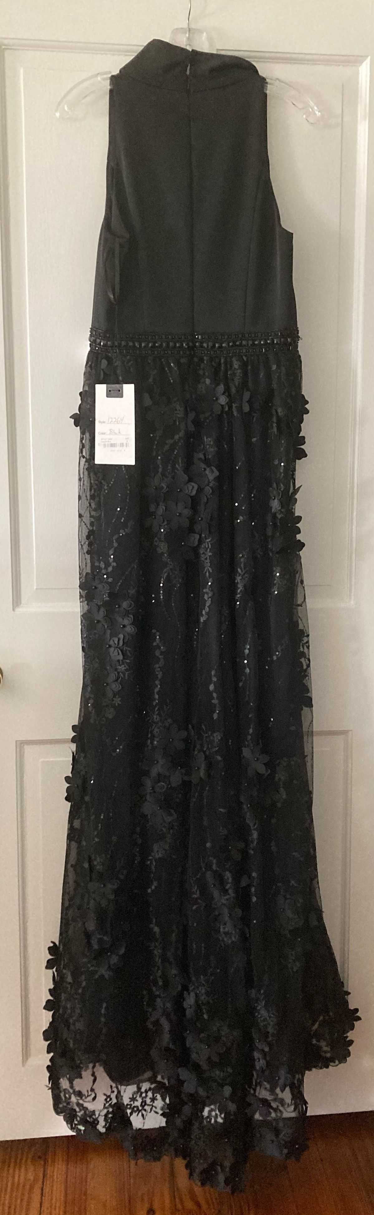 Mac Duggal Size 6 Floral Black Ball Gown on Queenly