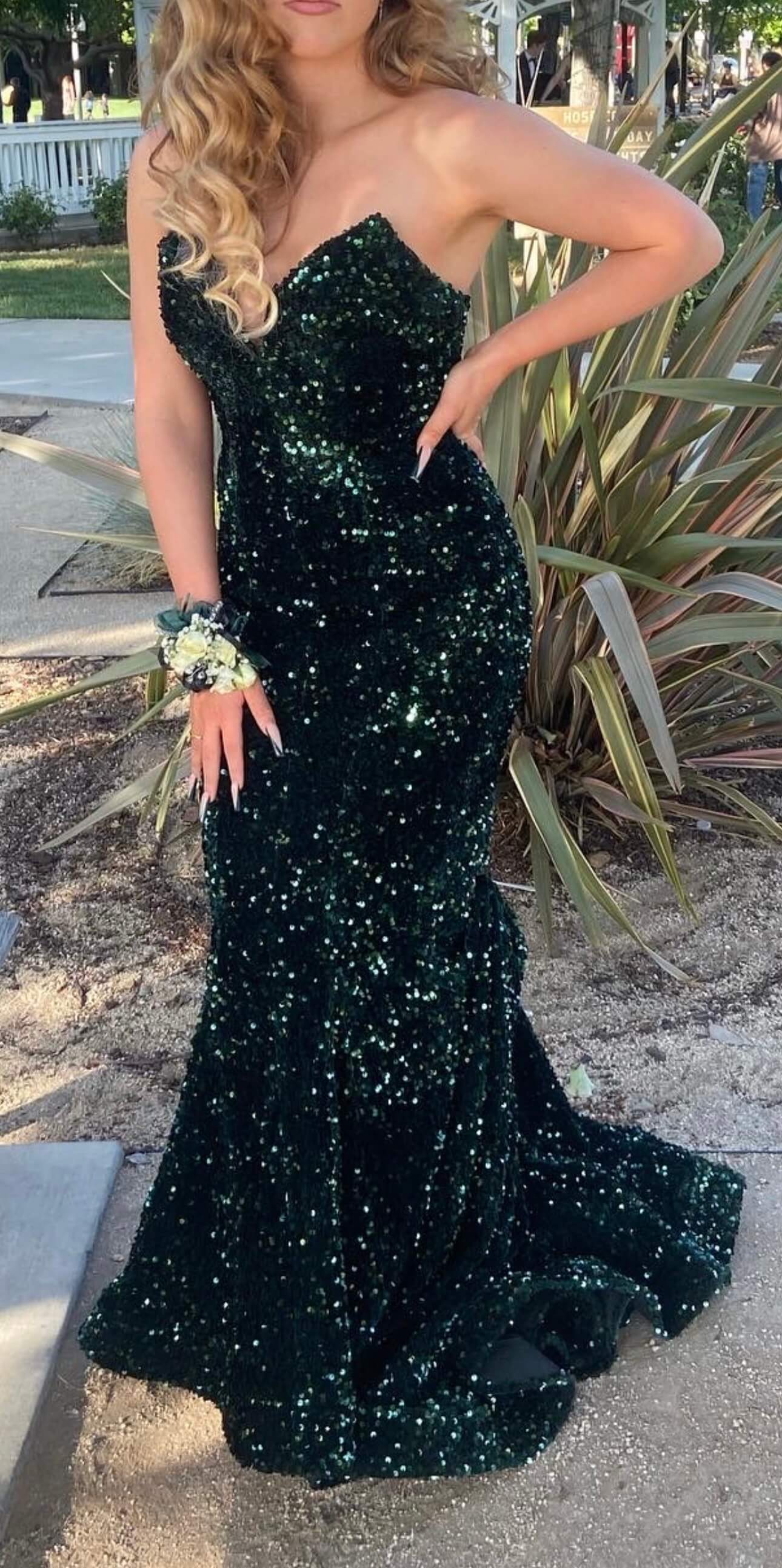 Portia and Scarlett Size 2 Prom Green Mermaid Dress on Queenly