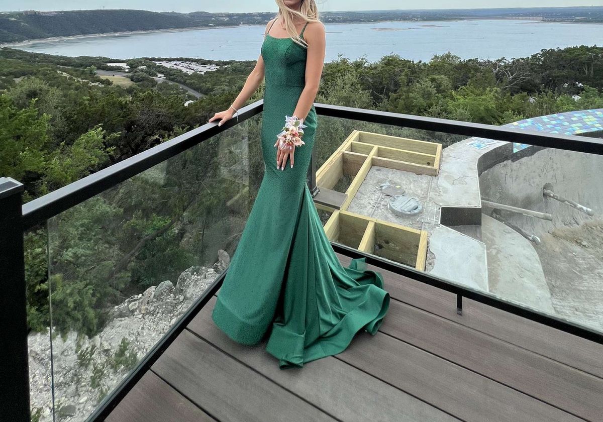 Jovani Size 00 Bridesmaid Satin Green Mermaid Dress on Queenly