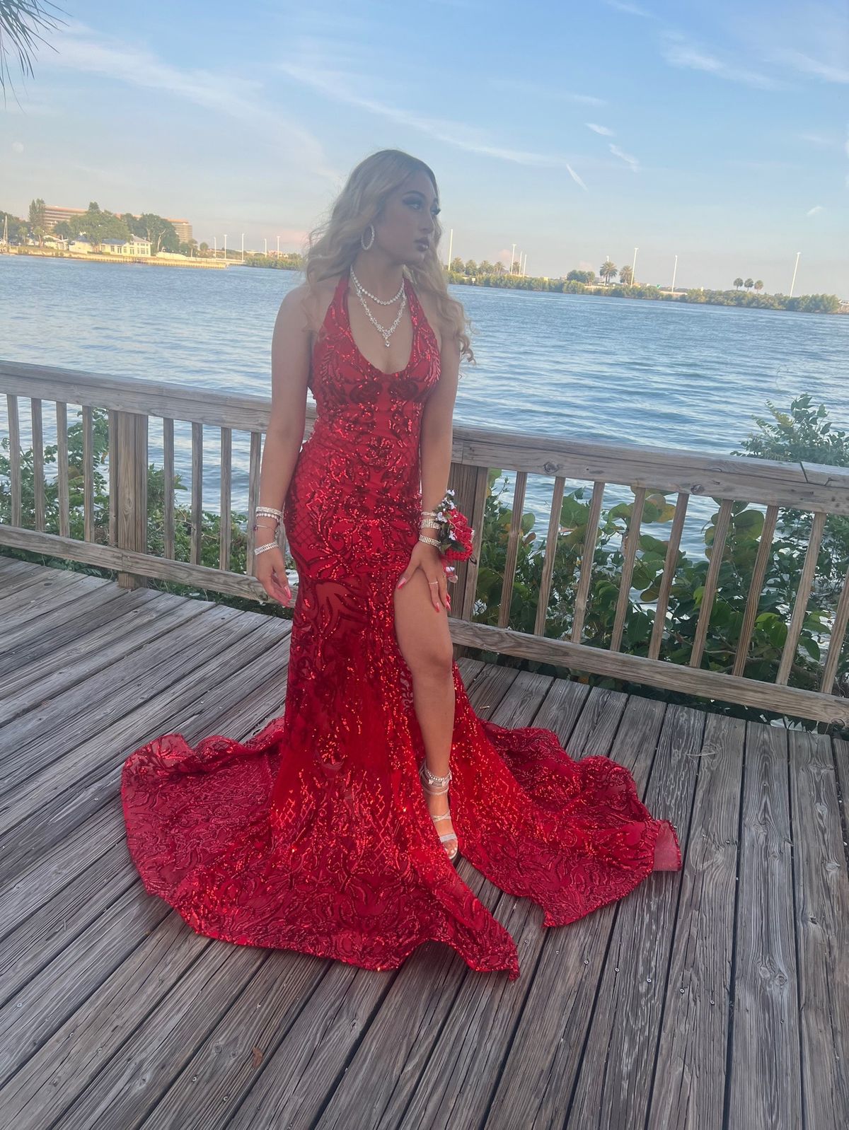 Size 2 Prom Red Side Slit Dress on Queenly