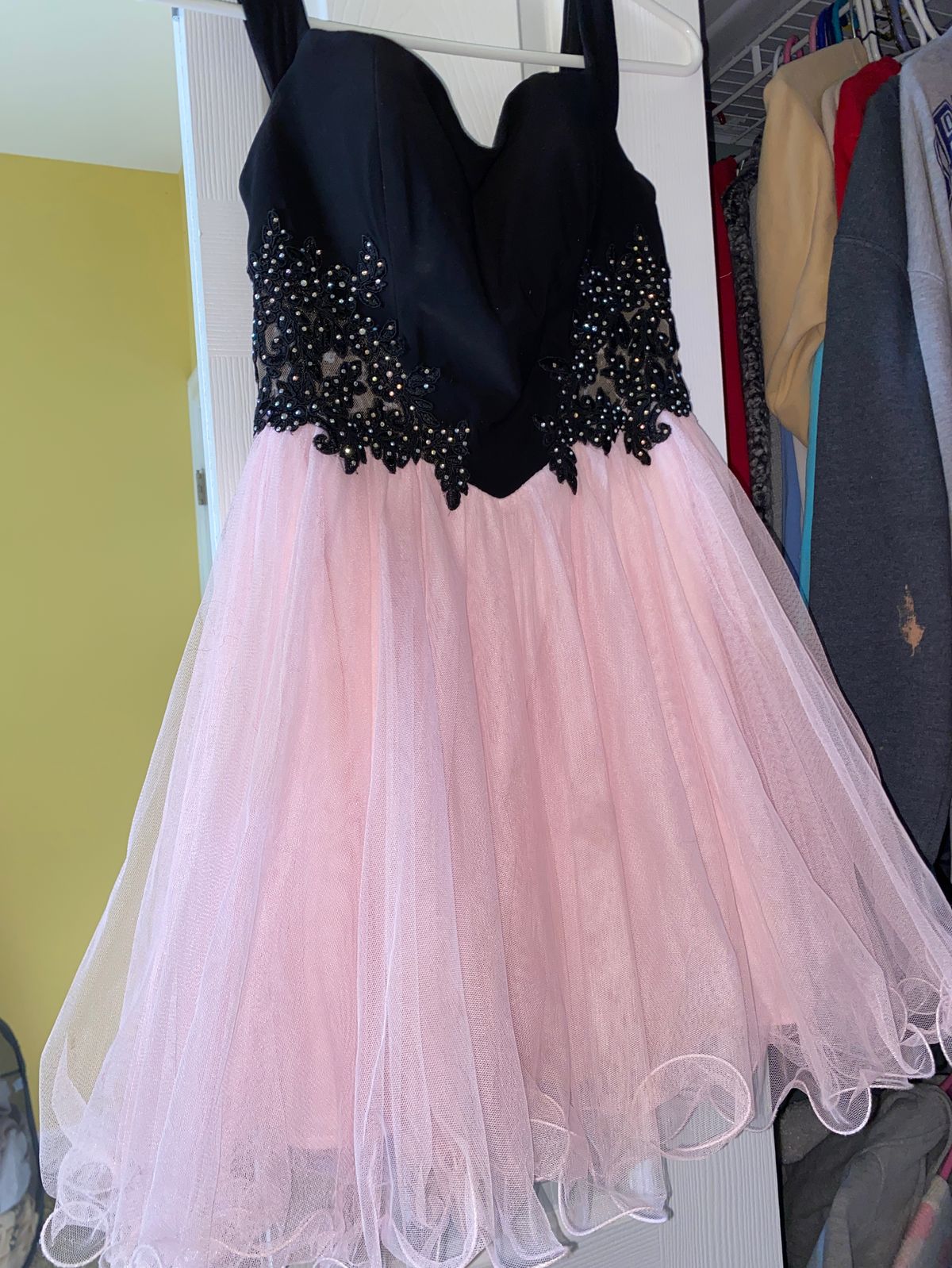 Blondie Nites Size 4 Prom Pink Ball Gown on Queenly