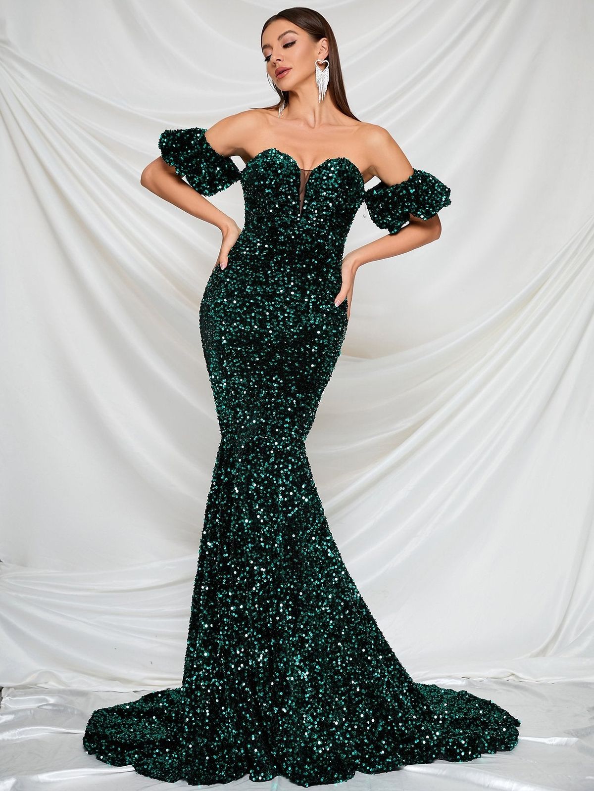 Style FSWD0455 Faeriesty Size XS Prom Off The Shoulder Sequined Green Mermaid Dress on Queenly