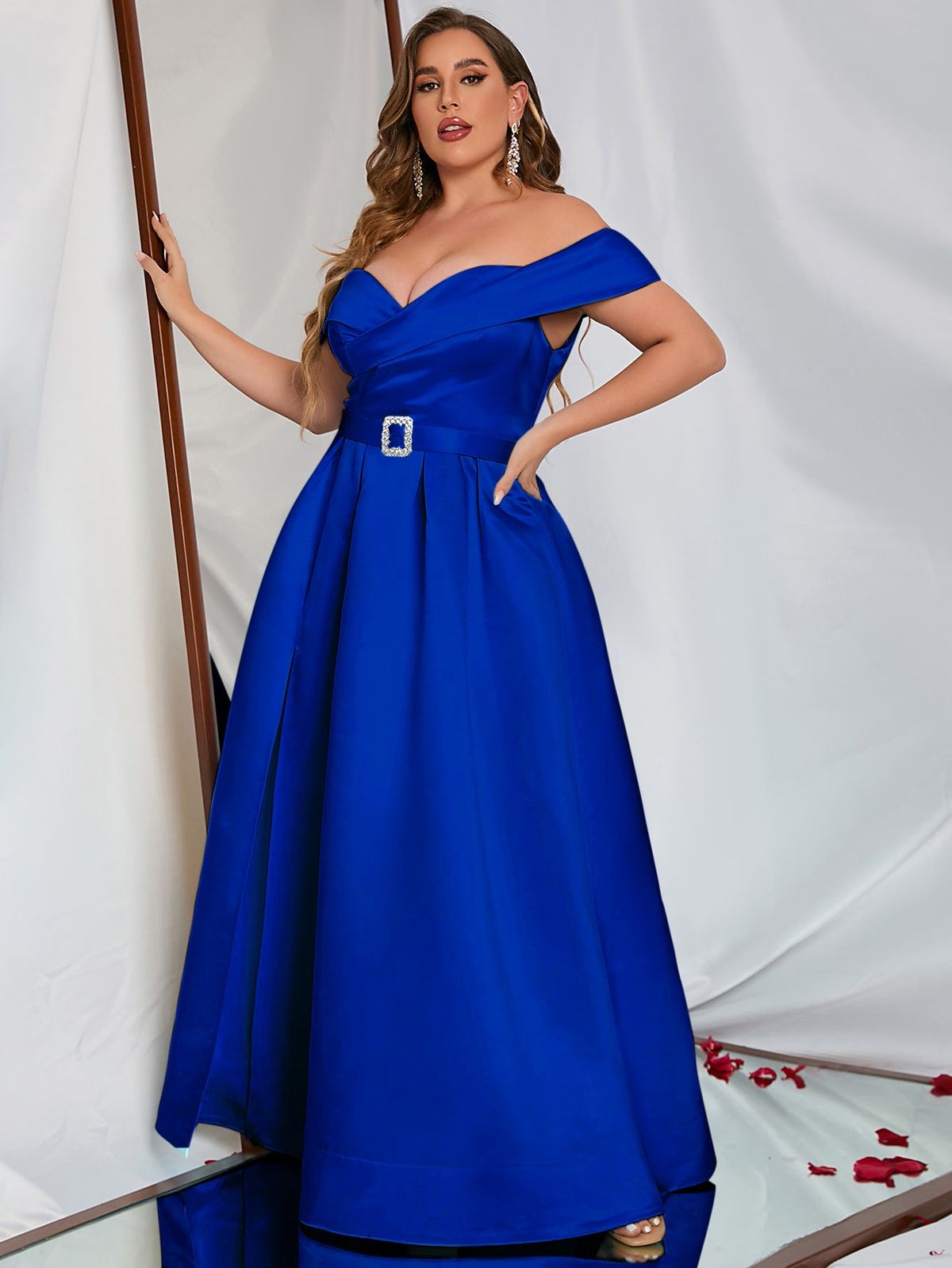 Style FSWD0195P Faeriesty Size 1X Prom Off The Shoulder Satin Royal Blue Ball Gown on Queenly