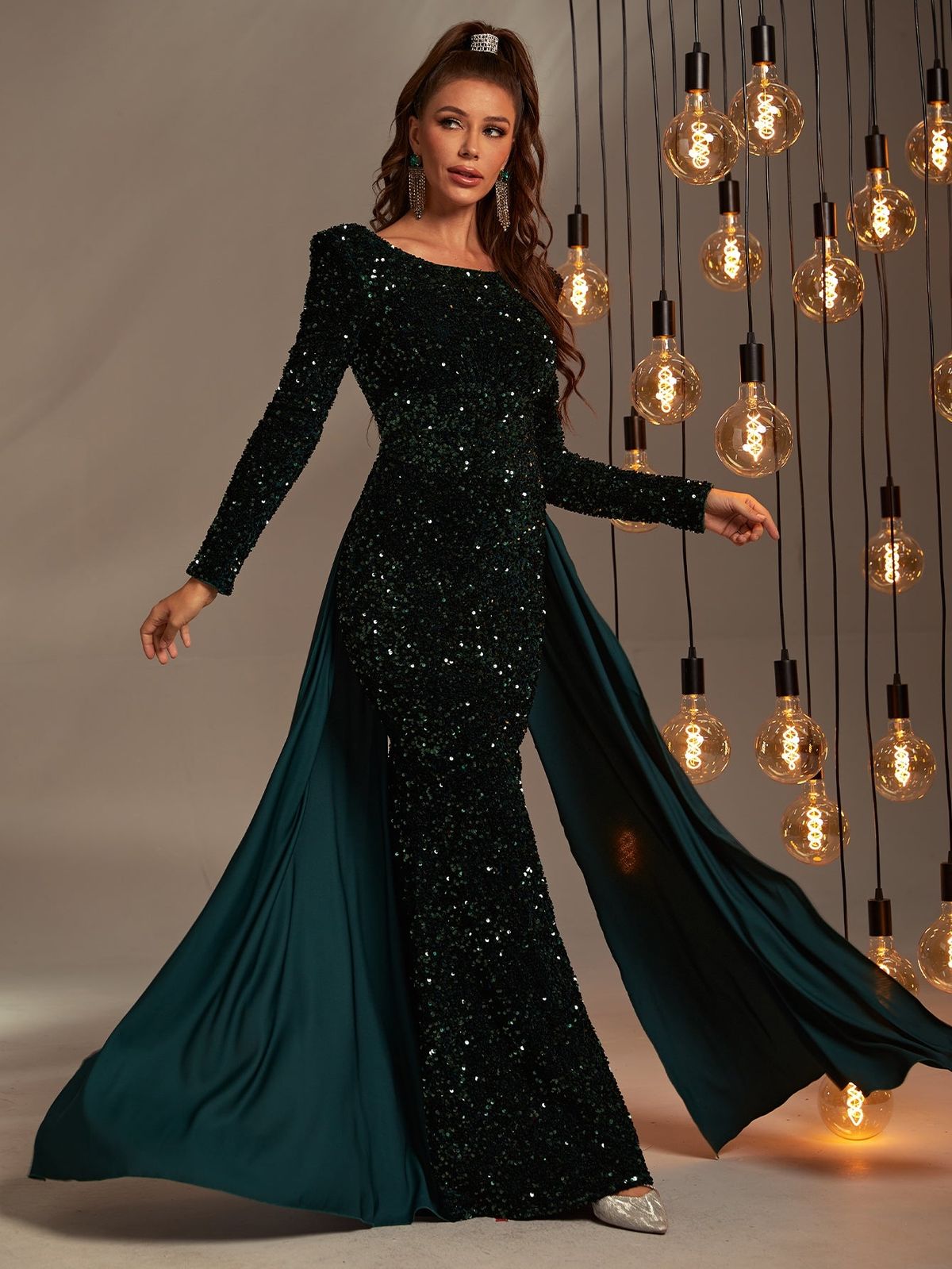 Style FSWD0538 Faeriesty Size XS Long Sleeve Sequined Green Mermaid Dress on Queenly
