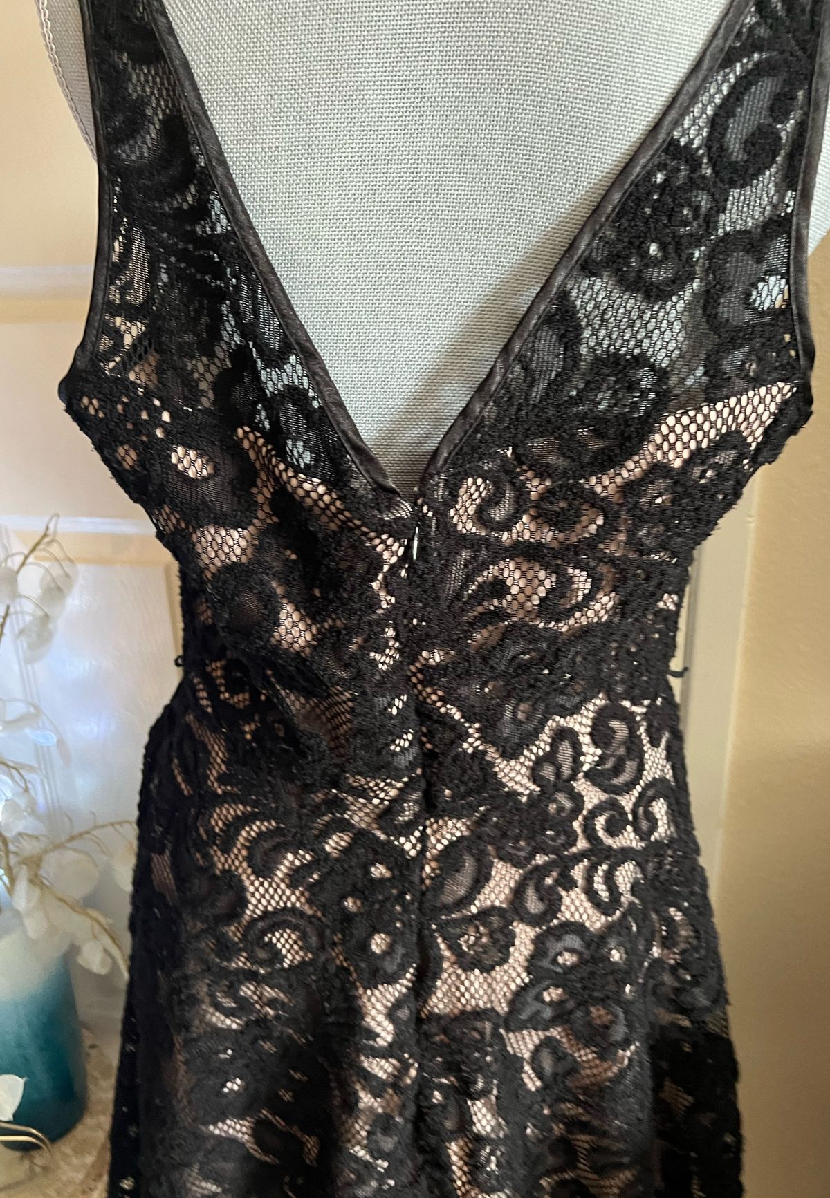 Size L Wedding Guest Black Cocktail Dress on Queenly