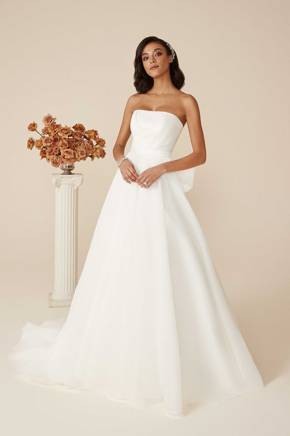 Justin Alexander Size 4 Strapless White Ball Gown on Queenly