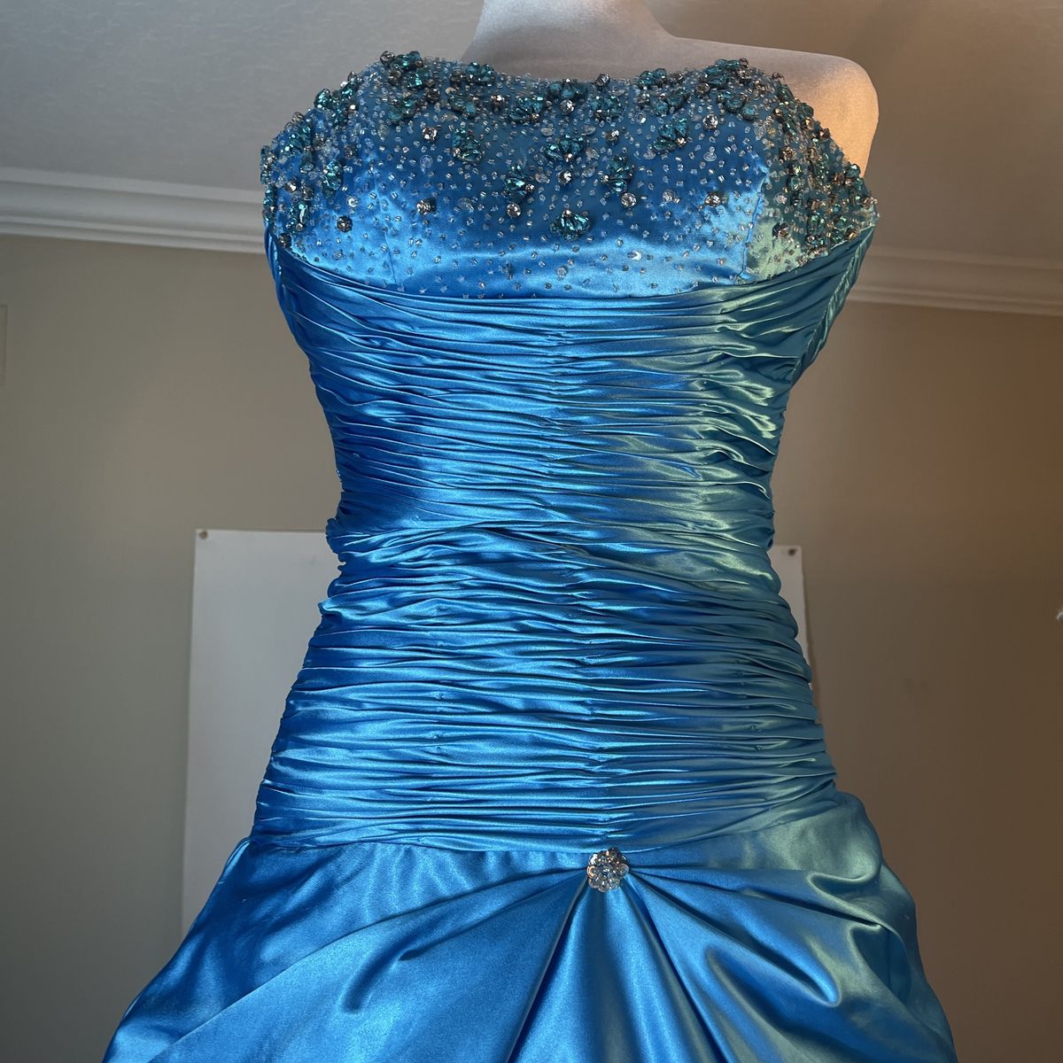 Kiss Kiss Size 4 Prom Strapless Sequined Blue Ball Gown on Queenly