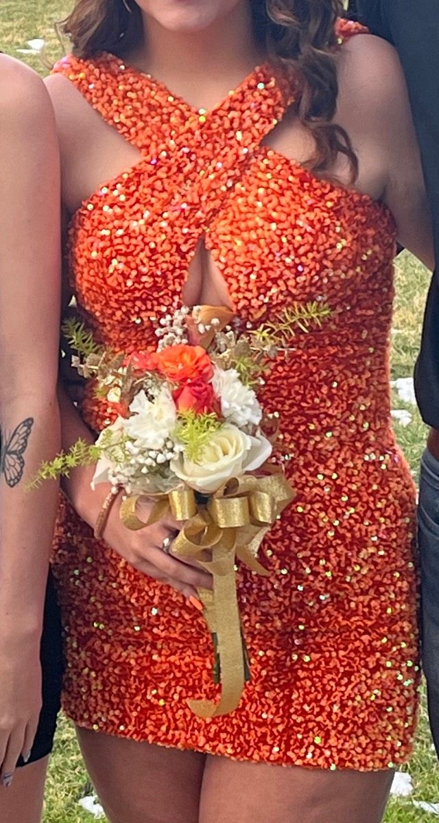 Size 6 Homecoming Orange Cocktail Dress on Queenly