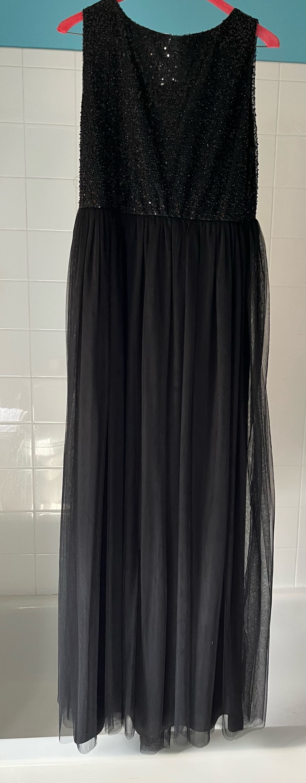 Size L Wedding Guest Black Floor Length Maxi on Queenly