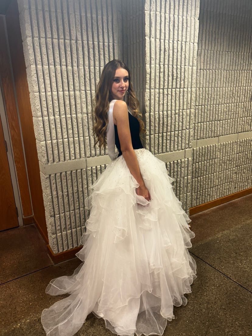 Ashley Lauren Size 2 Prom One Shoulder Velvet White Ball Gown on Queenly