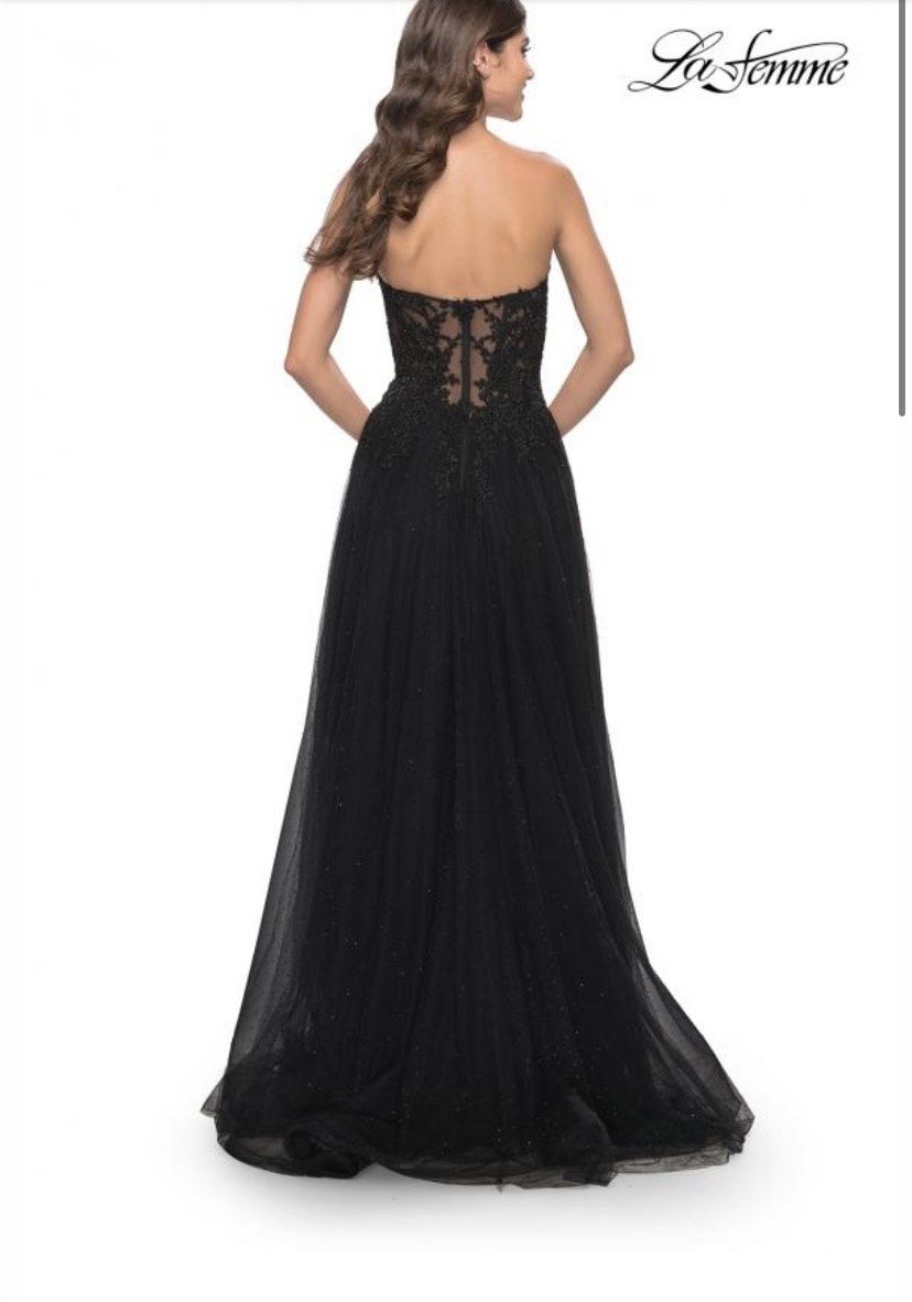 La Femme Size 2 Prom Black A-line Dress on Queenly