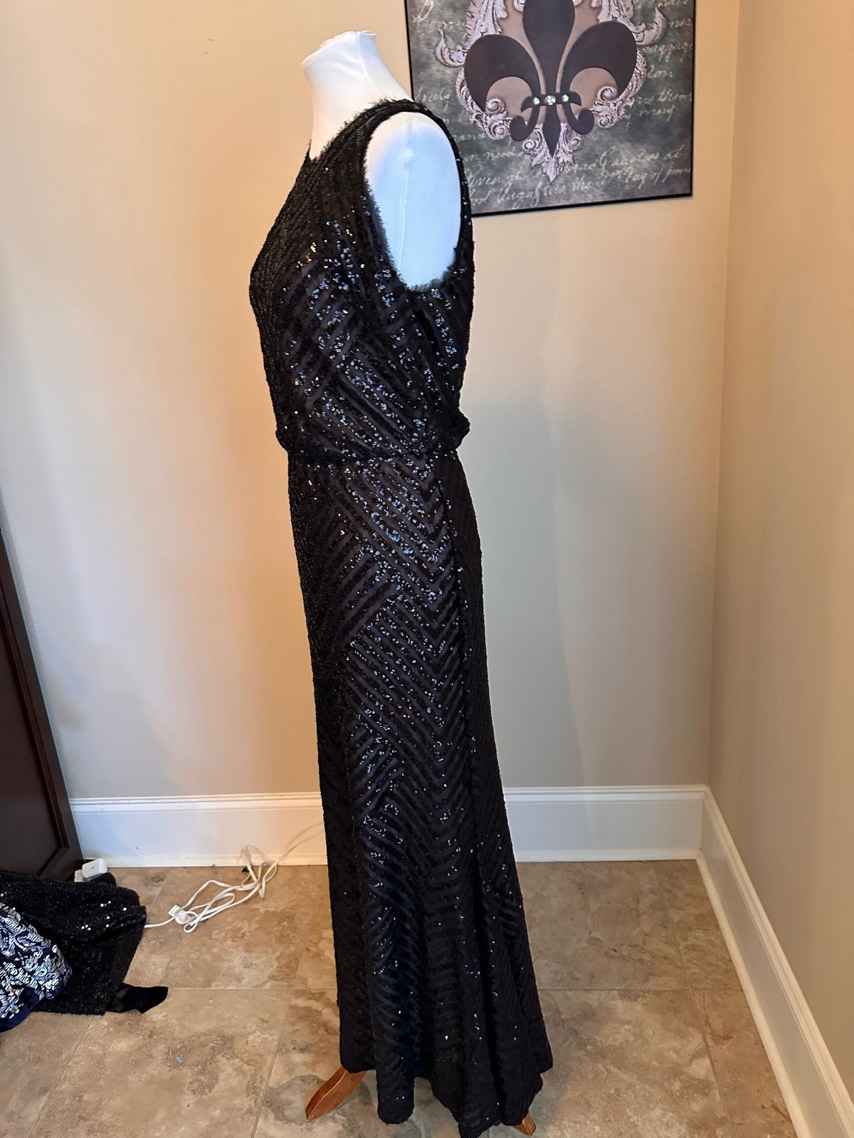 Calvin Klein Size 10 Prom Black Floor Length Maxi on Queenly