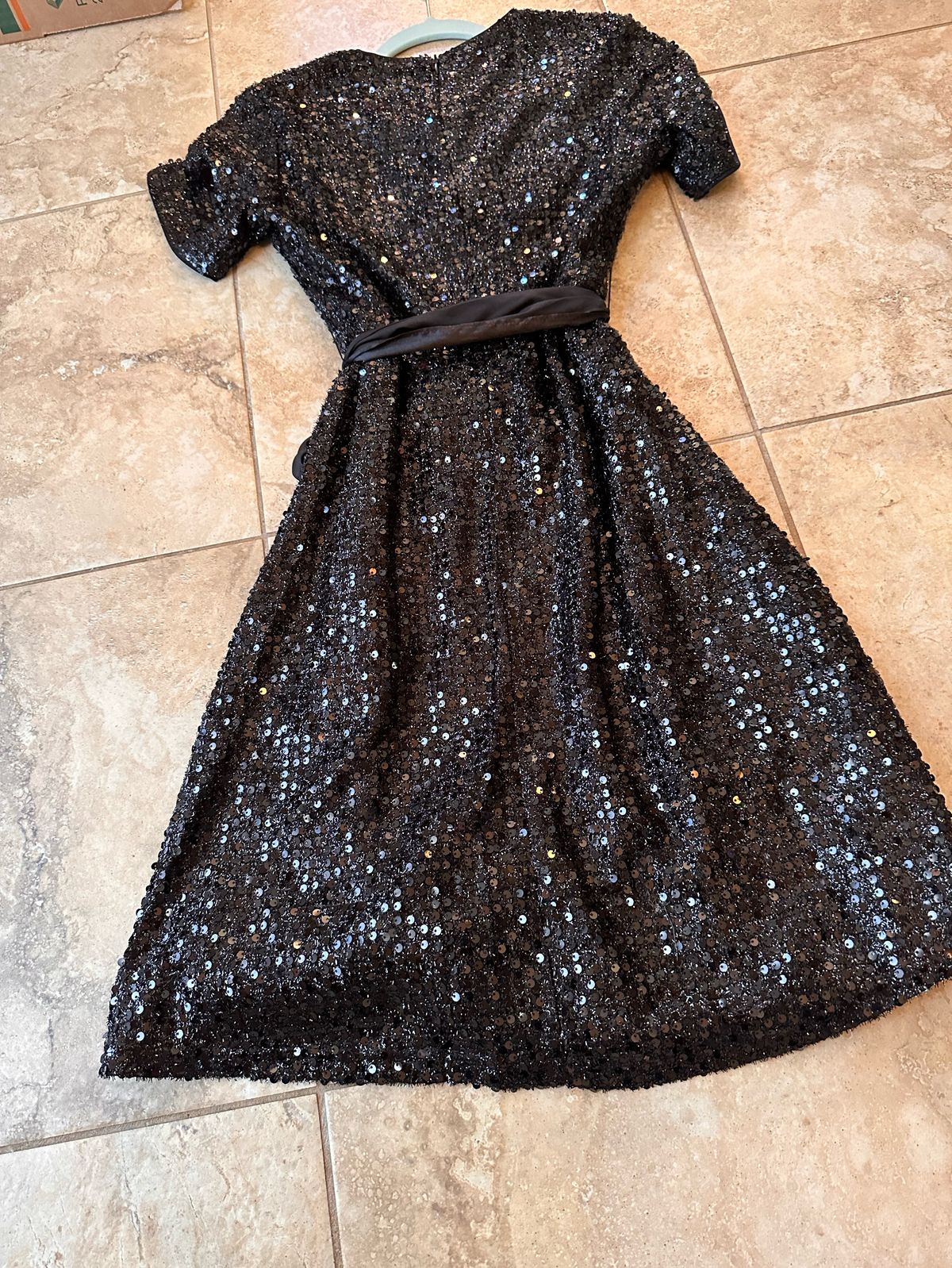 Size 2 Prom Black Cocktail Dress on Queenly