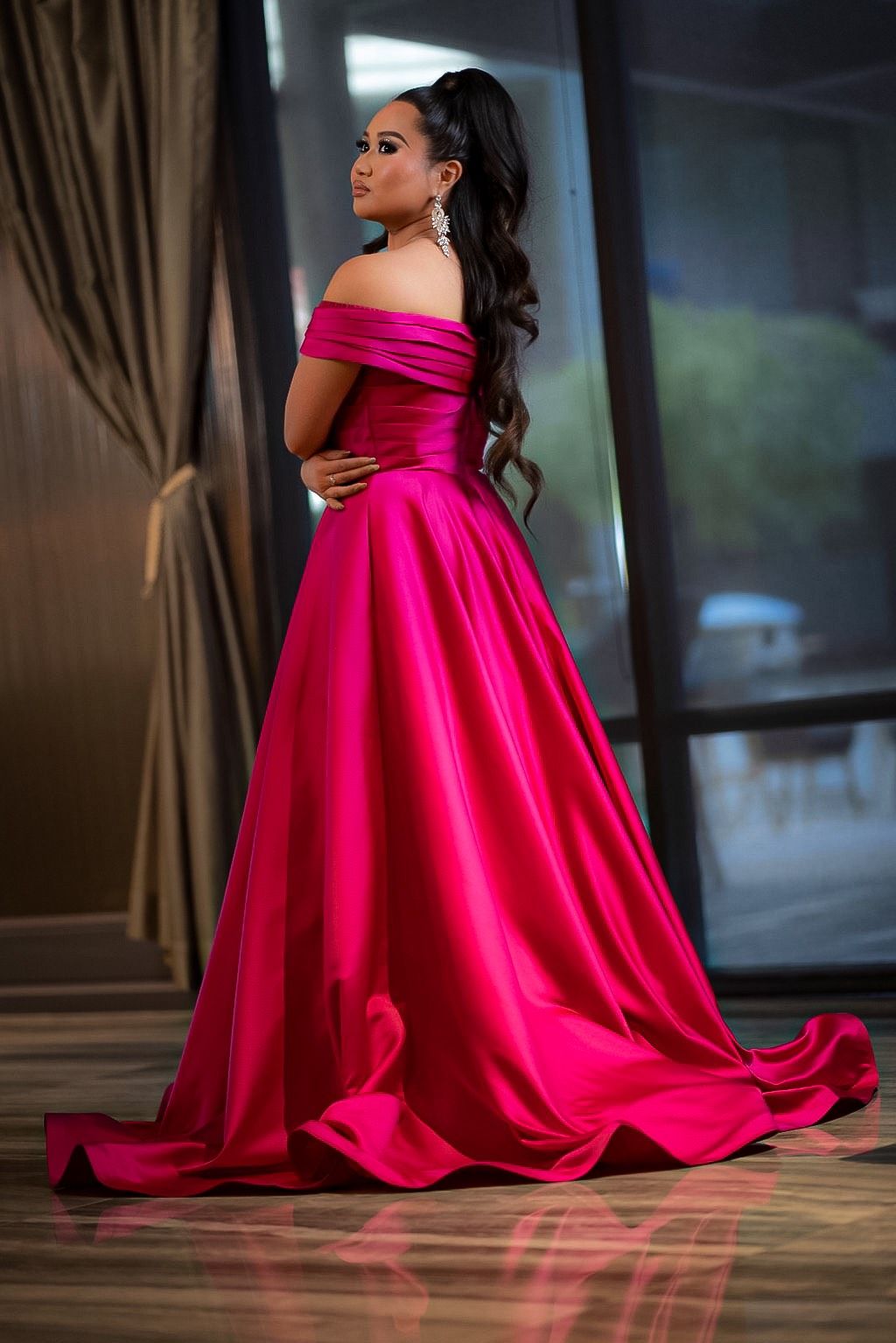 Ashley Lauren Size 4 Prom Off The Shoulder Hot Pink A-line Dress on Queenly