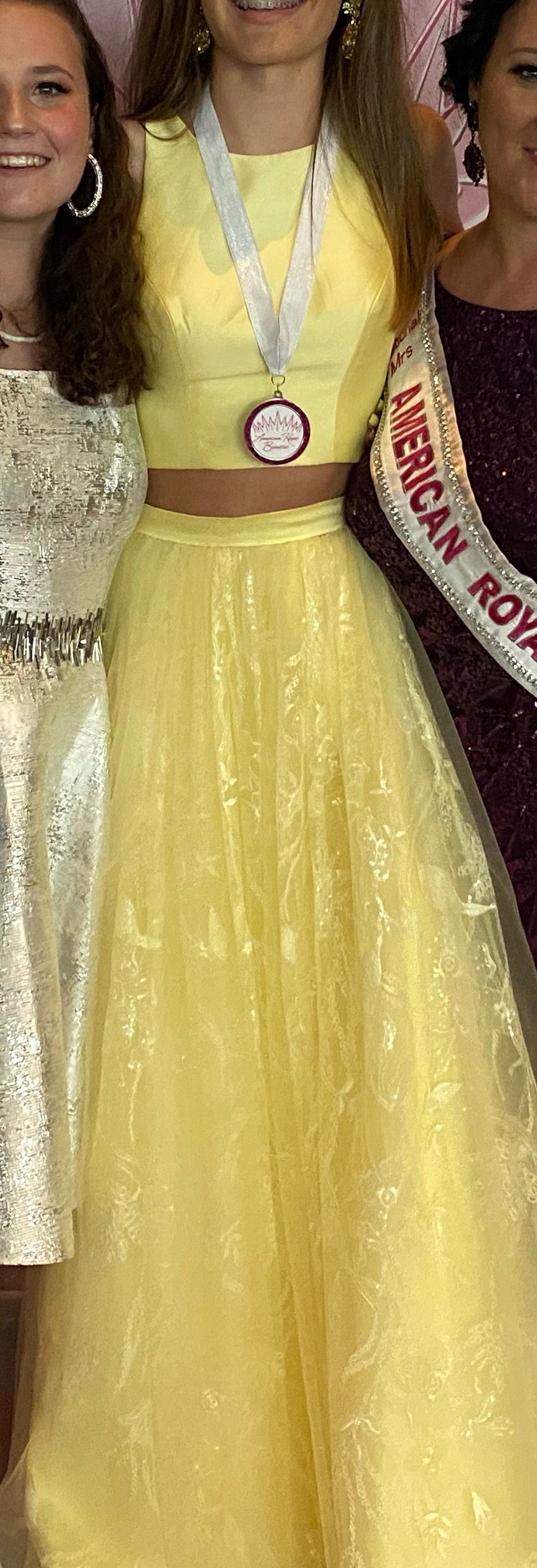 Sherri Hill Size 0 Prom Lace Yellow Ball Gown on Queenly