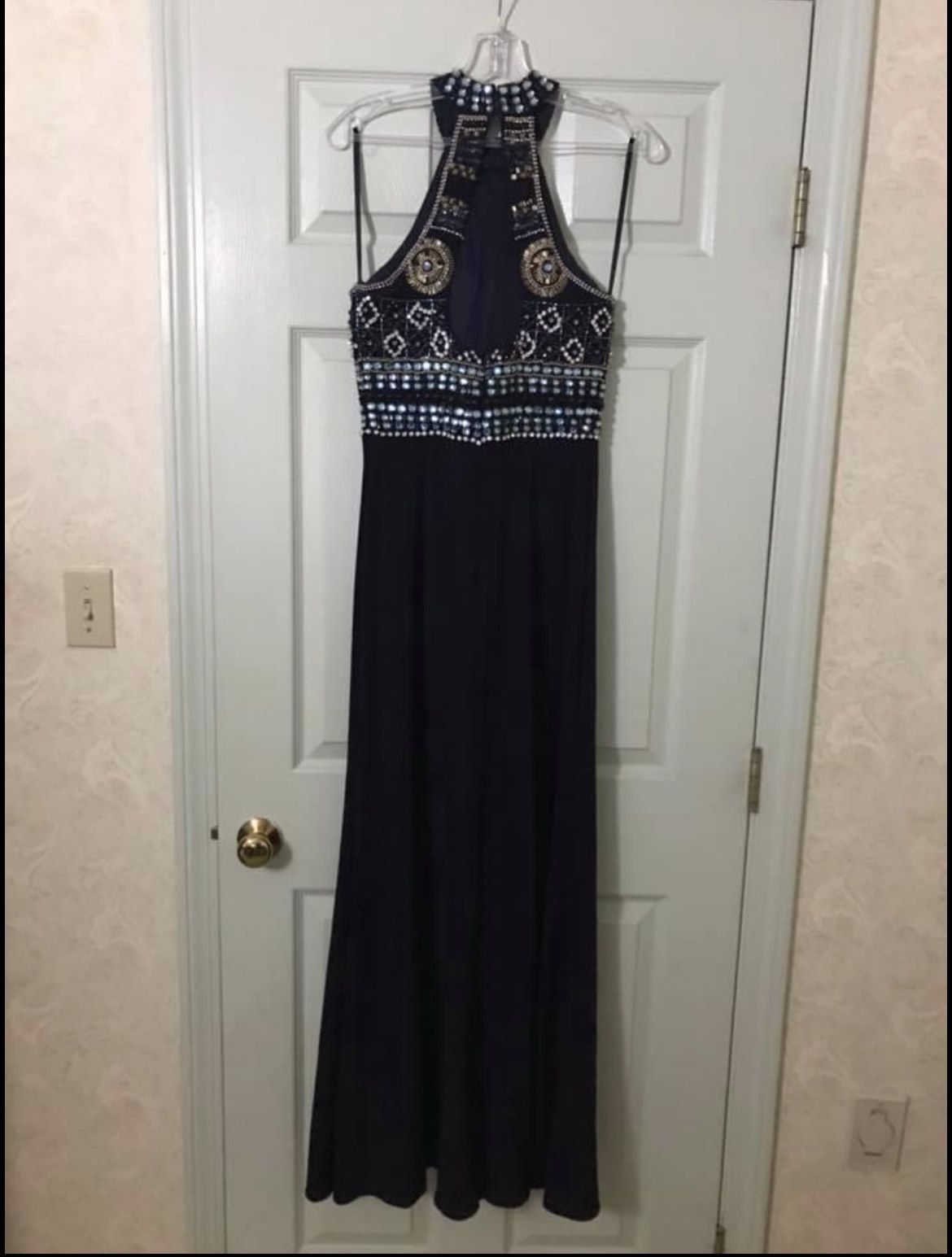 Size 8 Prom Navy Blue Floor Length Maxi on Queenly