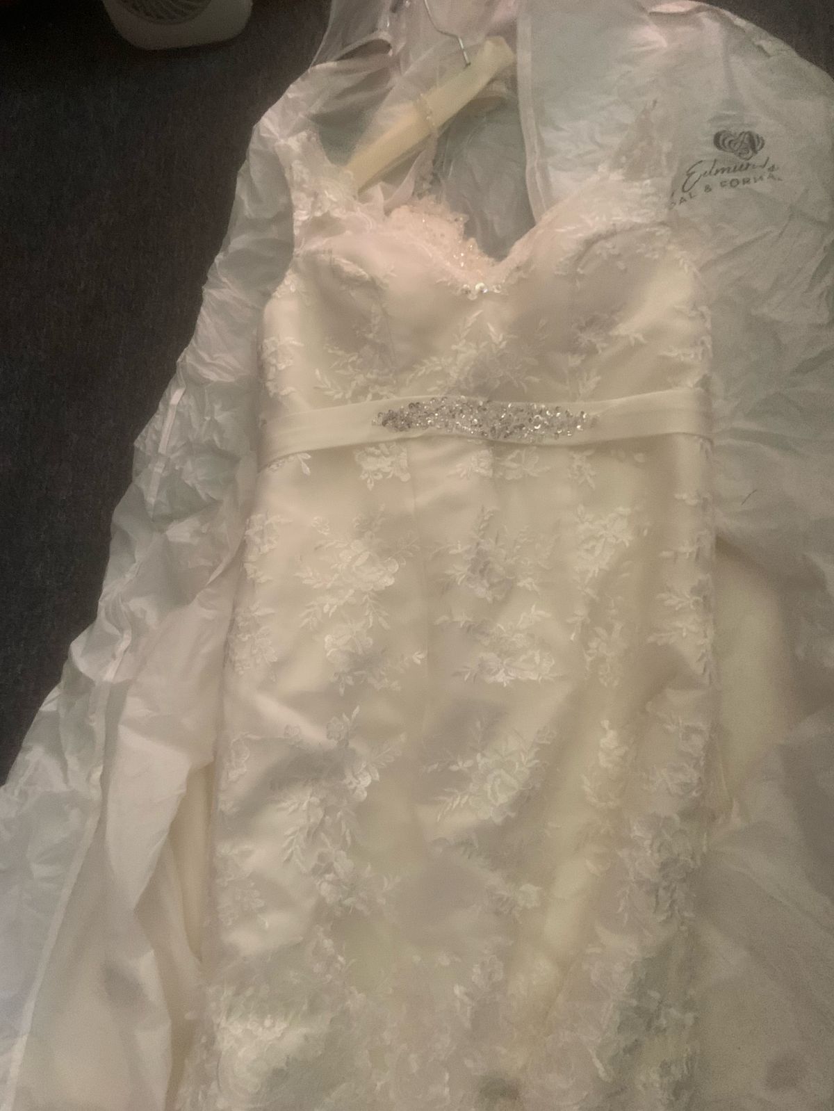 Size 4 Wedding White A-line Dress on Queenly