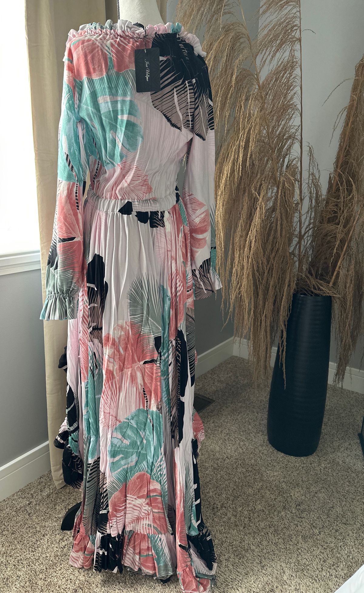 Size 6 Wedding Guest Multicolor Cocktail Dress on Queenly