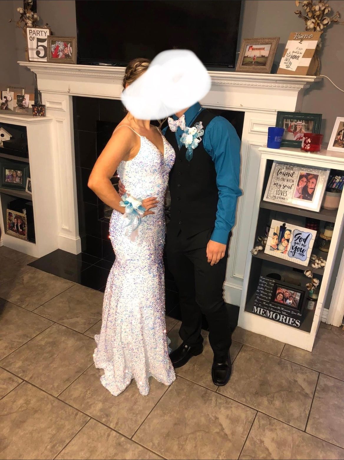 Size 2 Prom Turquoise White Mermaid Dress on Queenly
