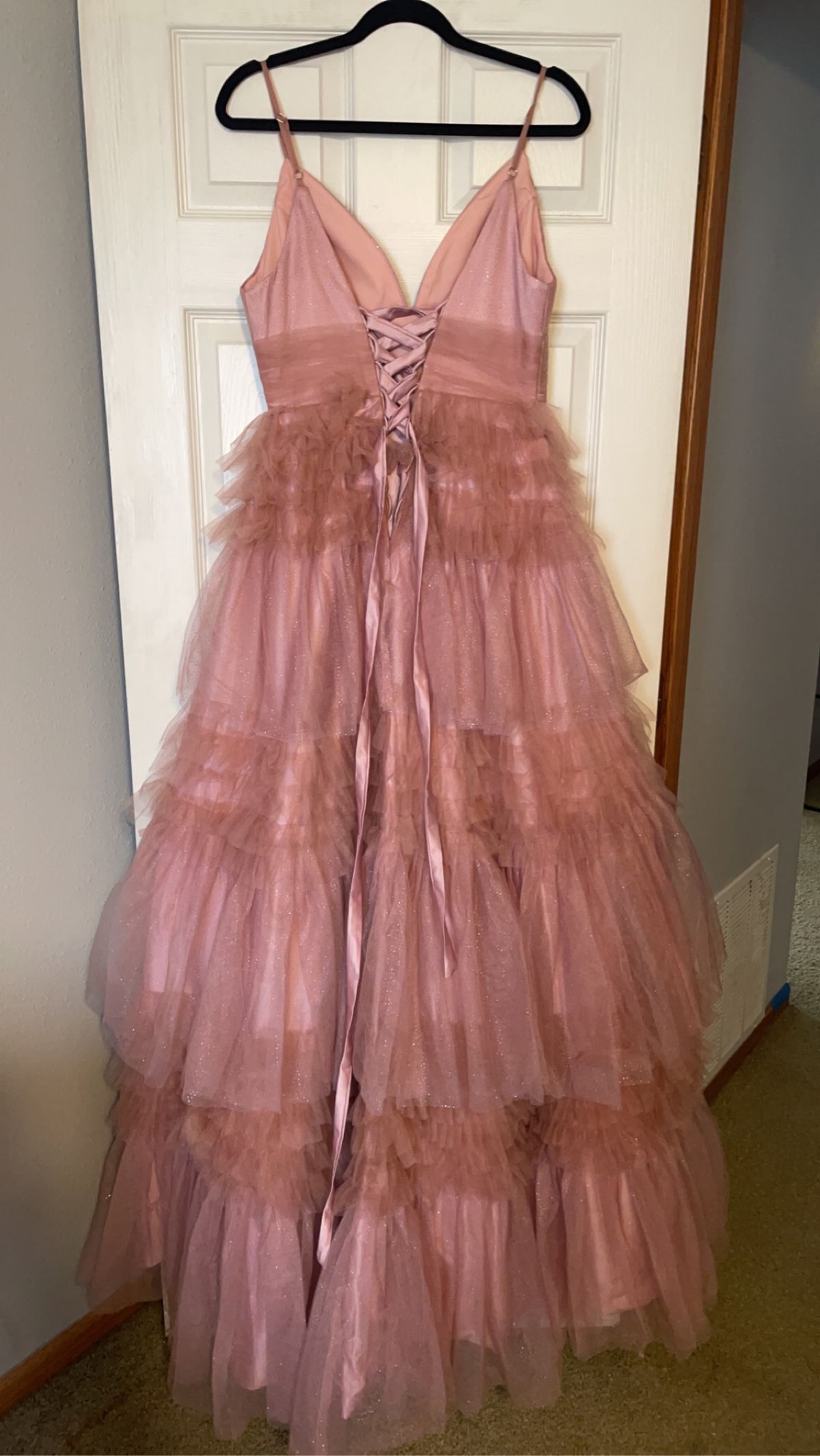 Size 12 Prom Coral A-line Dress on Queenly