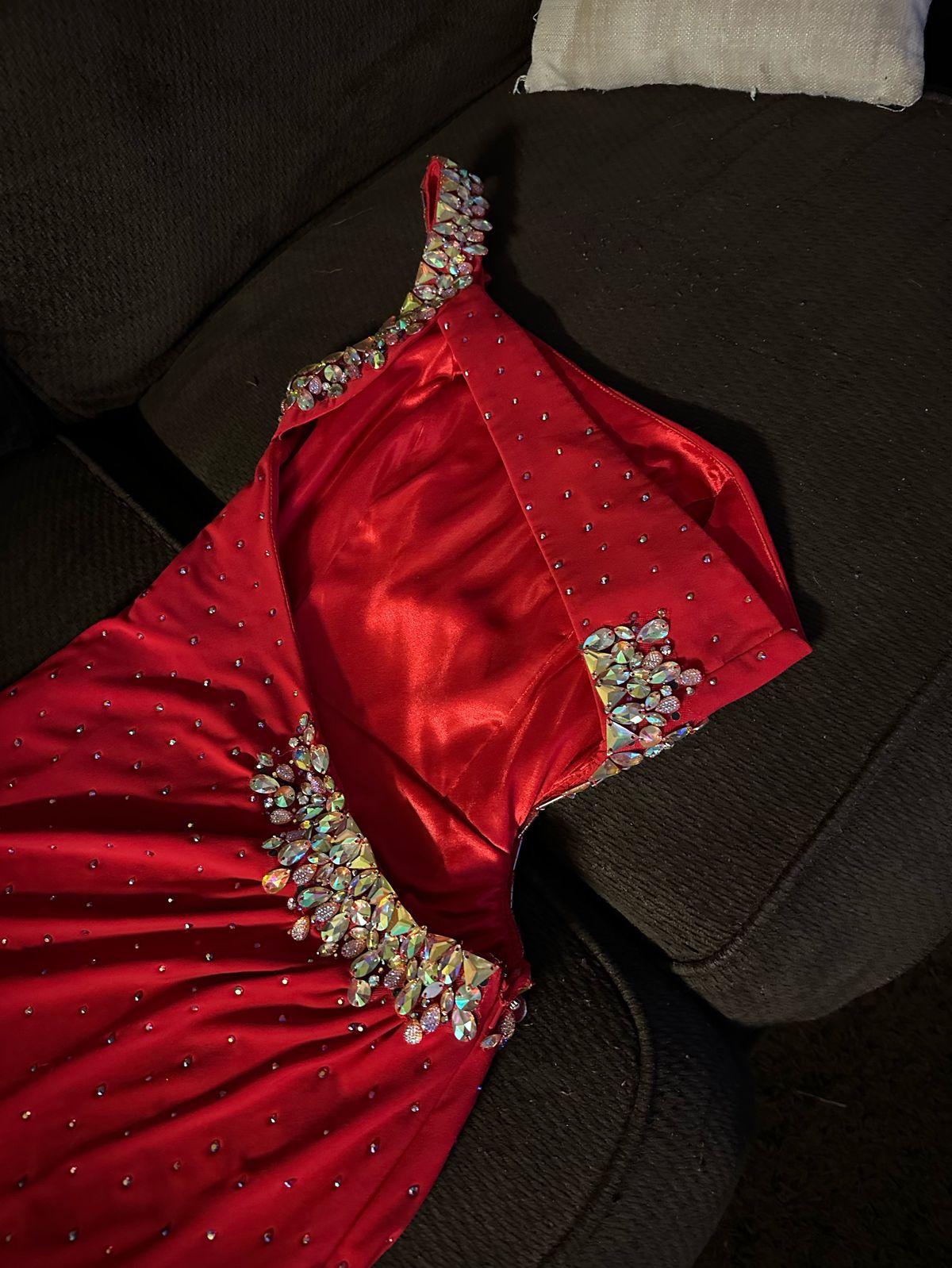 Tony Bowls Size 6 Prom Sequined Red Cocktail Dress on Queenly