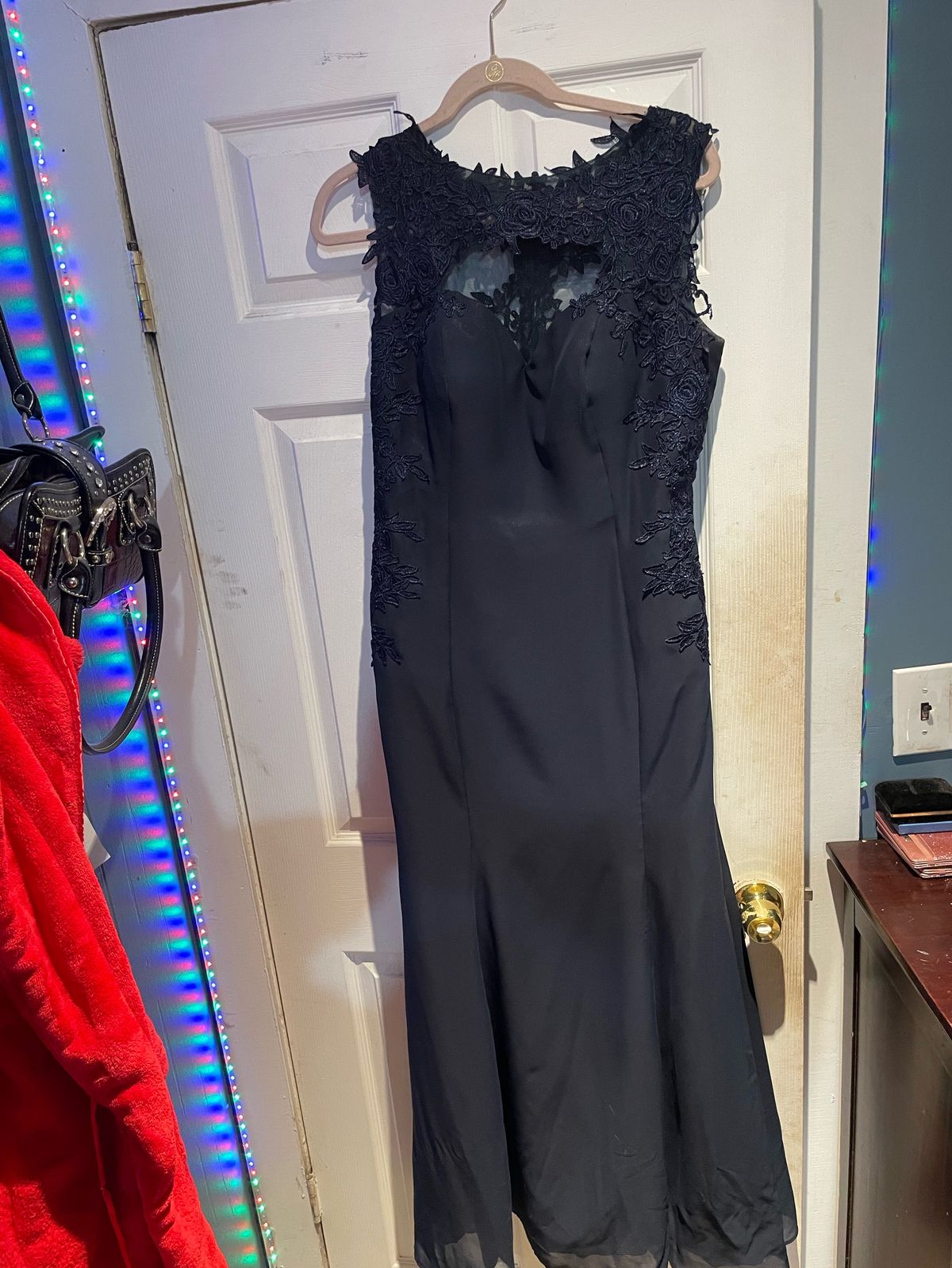 Size 12 Prom Navy Blue Floor Length Maxi on Queenly