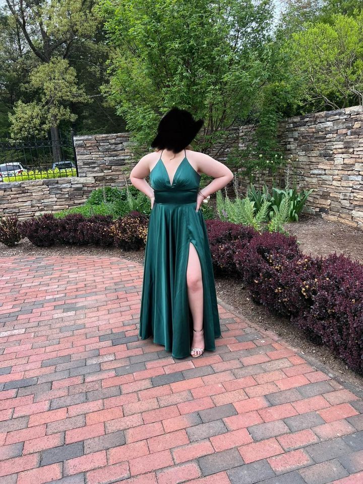 Size 10 Prom Green Side Slit Dress on Queenly