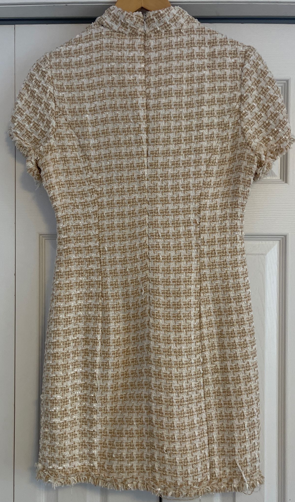 Size M Nude Cocktail Dress on Queenly