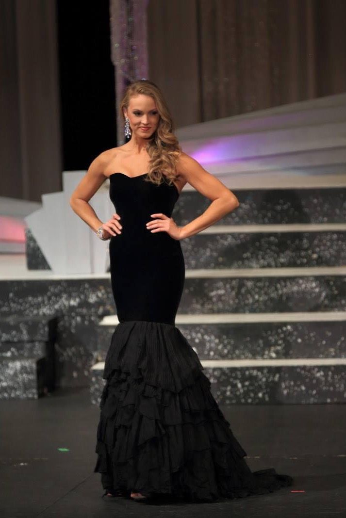 Size 4 Pageant Velvet Black Mermaid Dress on Queenly