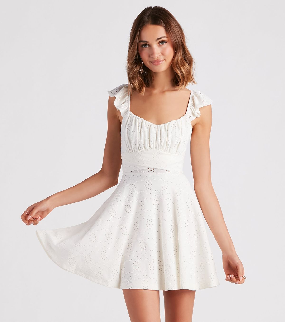 Style 05101-2155 Windsor Size S Lace White Cocktail Dress on Queenly