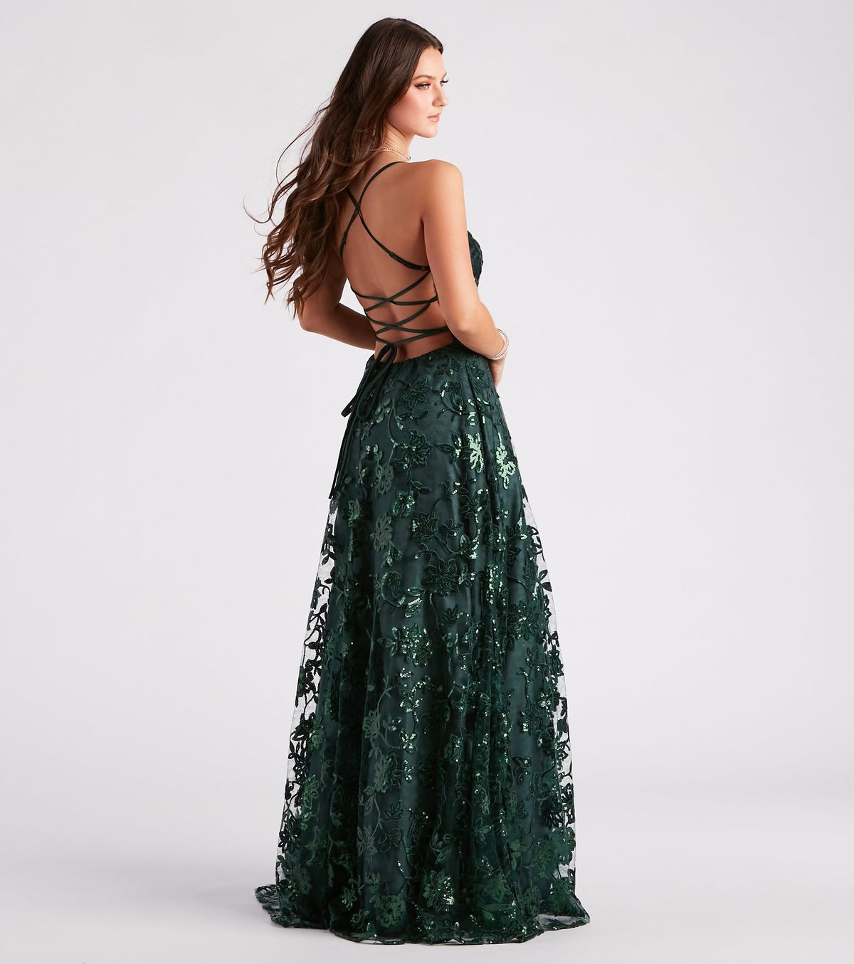Style 05002-7399 Windsor Size XS Prom Sequined Green Floor Length Maxi on Queenly