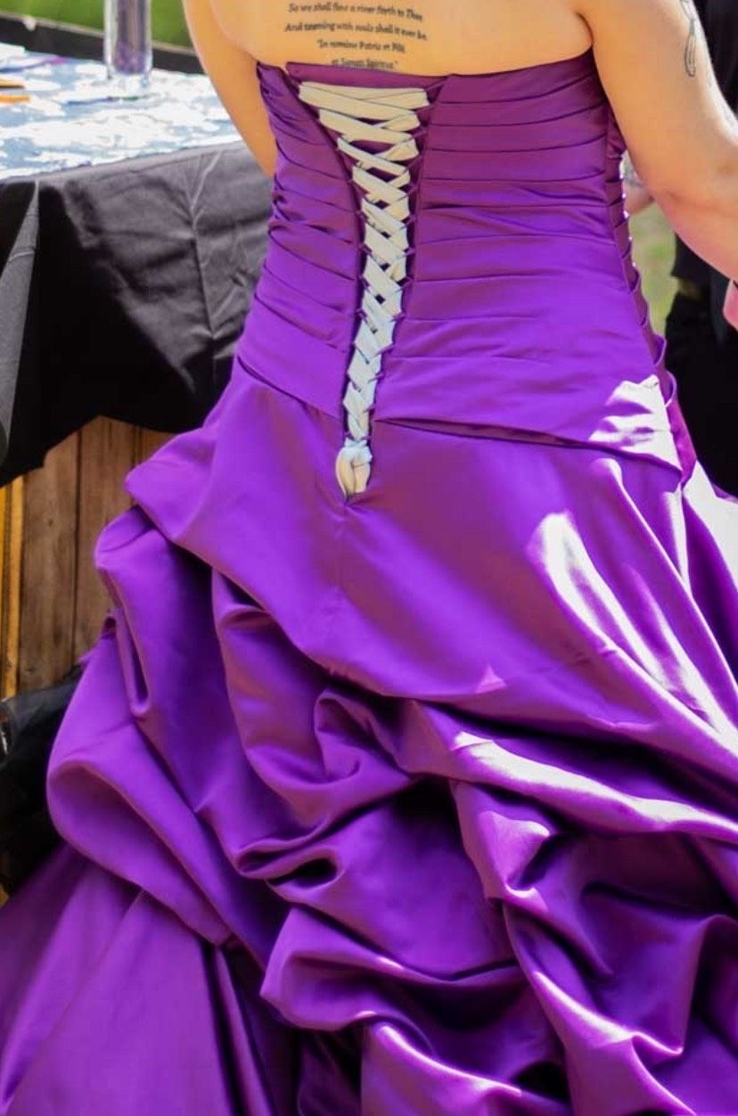 Plus Size 16 Purple Ball Gown on Queenly