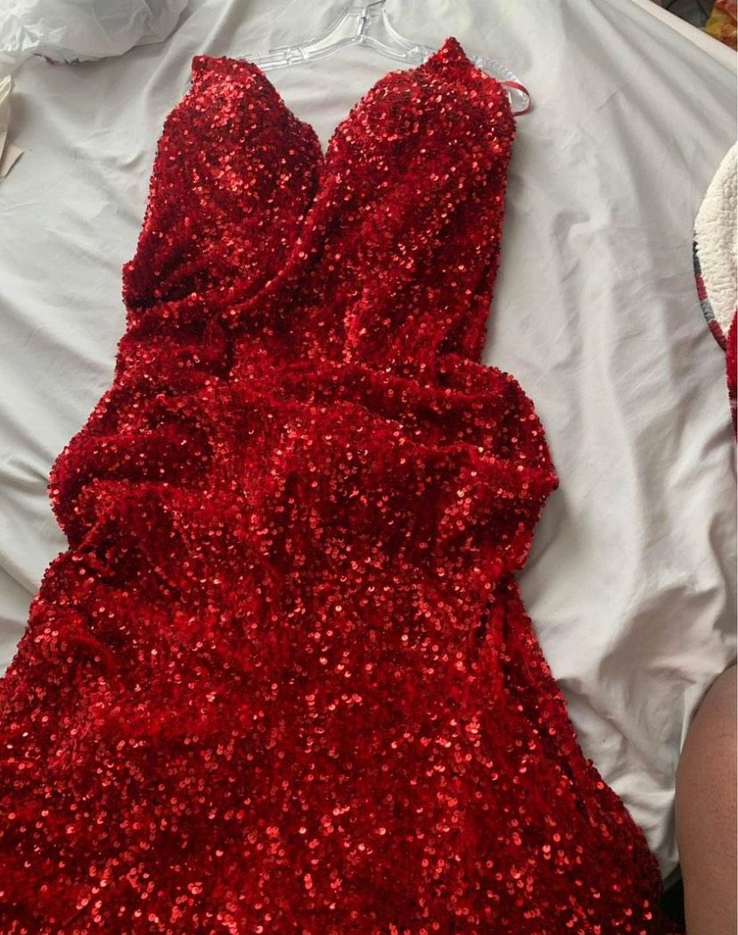 Size XL Prom Red Mermaid Dress on Queenly