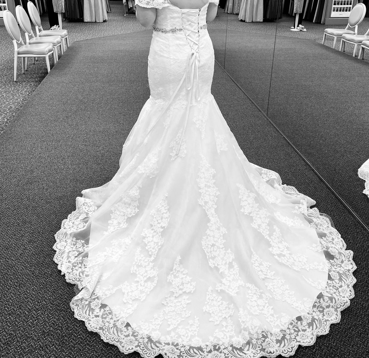 David's Bridal Size 12 Wedding White Mermaid Dress on Queenly