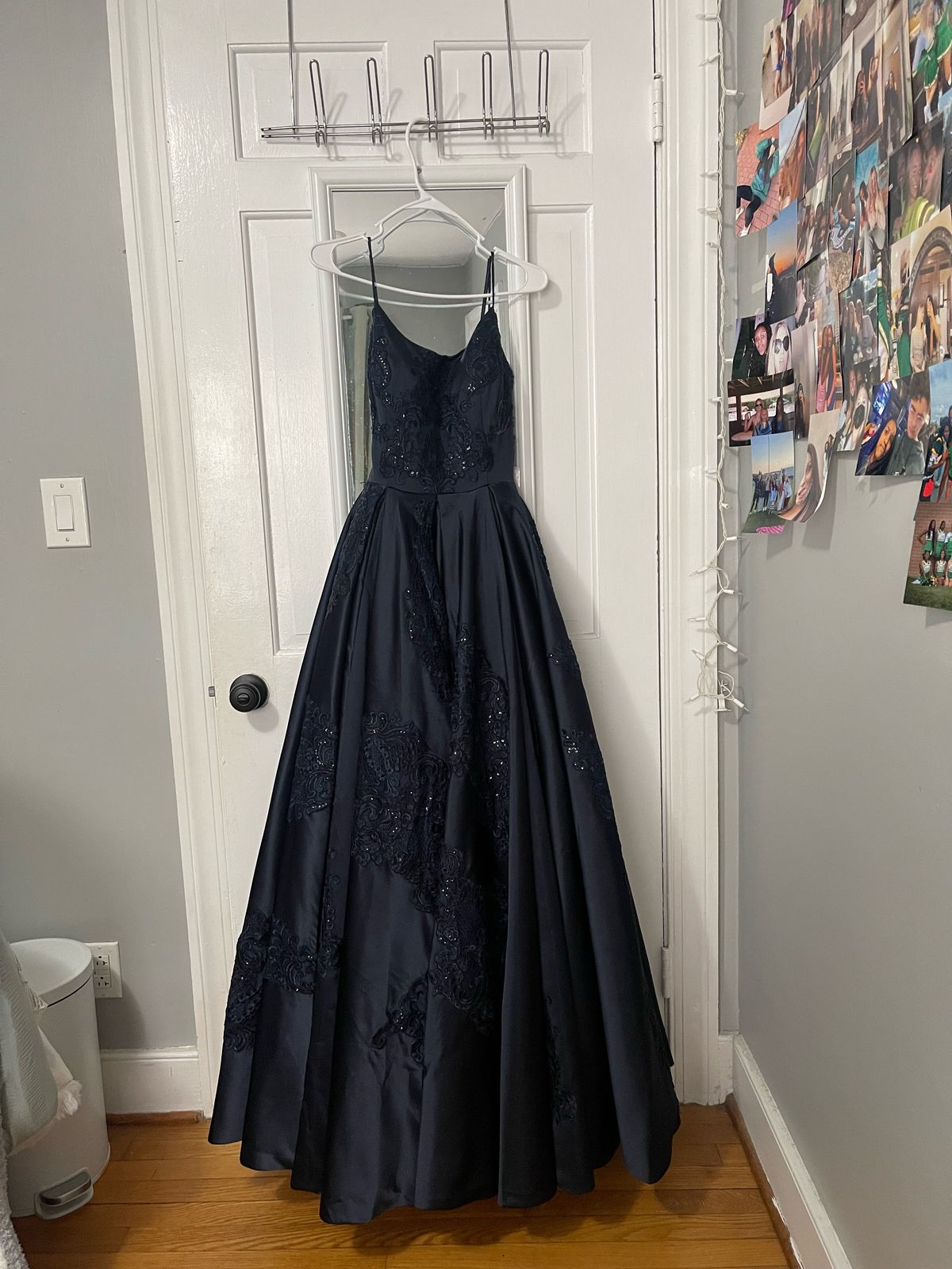 Size 2 Prom Lace Navy Blue Ball Gown on Queenly
